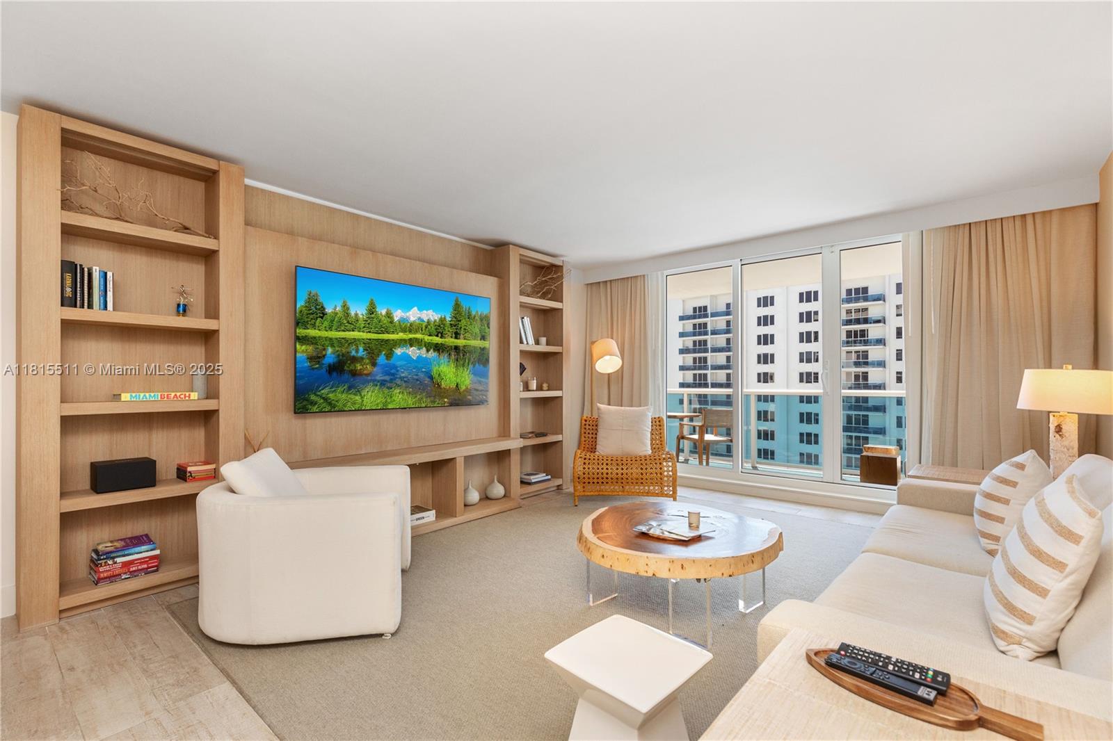 102 24th St #1112, Miami Beach FL 33139