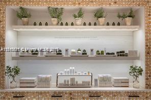 102 24th St #1112, Miami Beach FL 33139