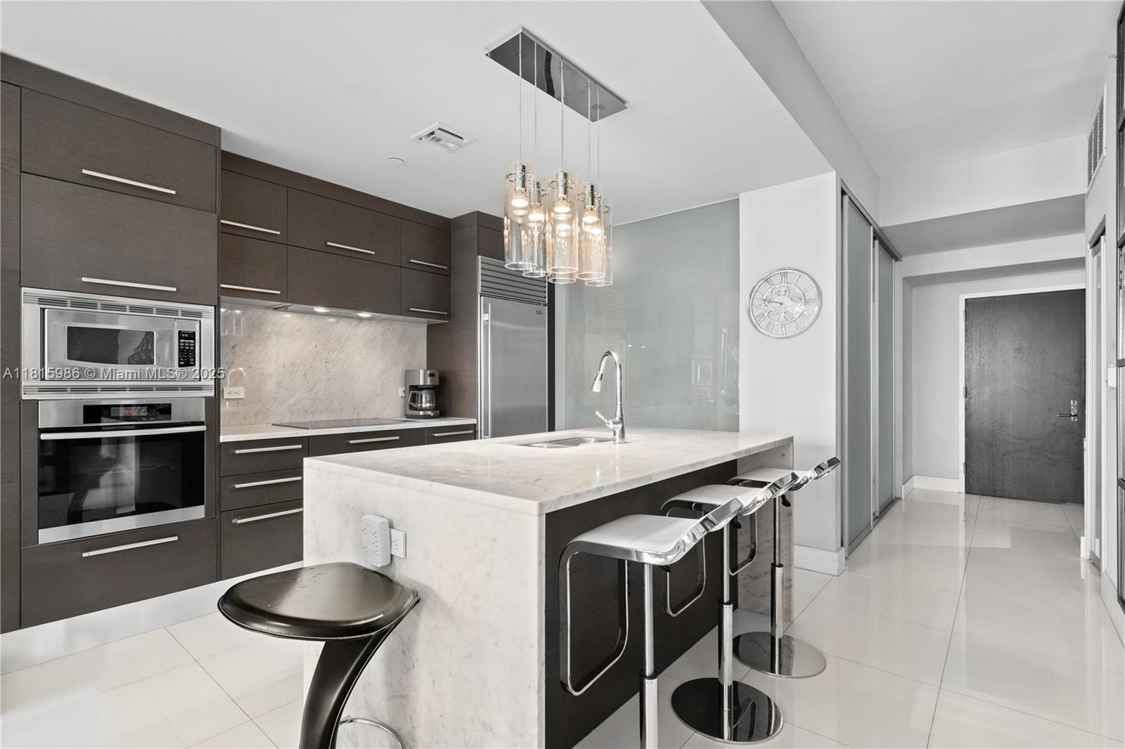 900 Biscayne Blvd #2408, Miami FL 33132