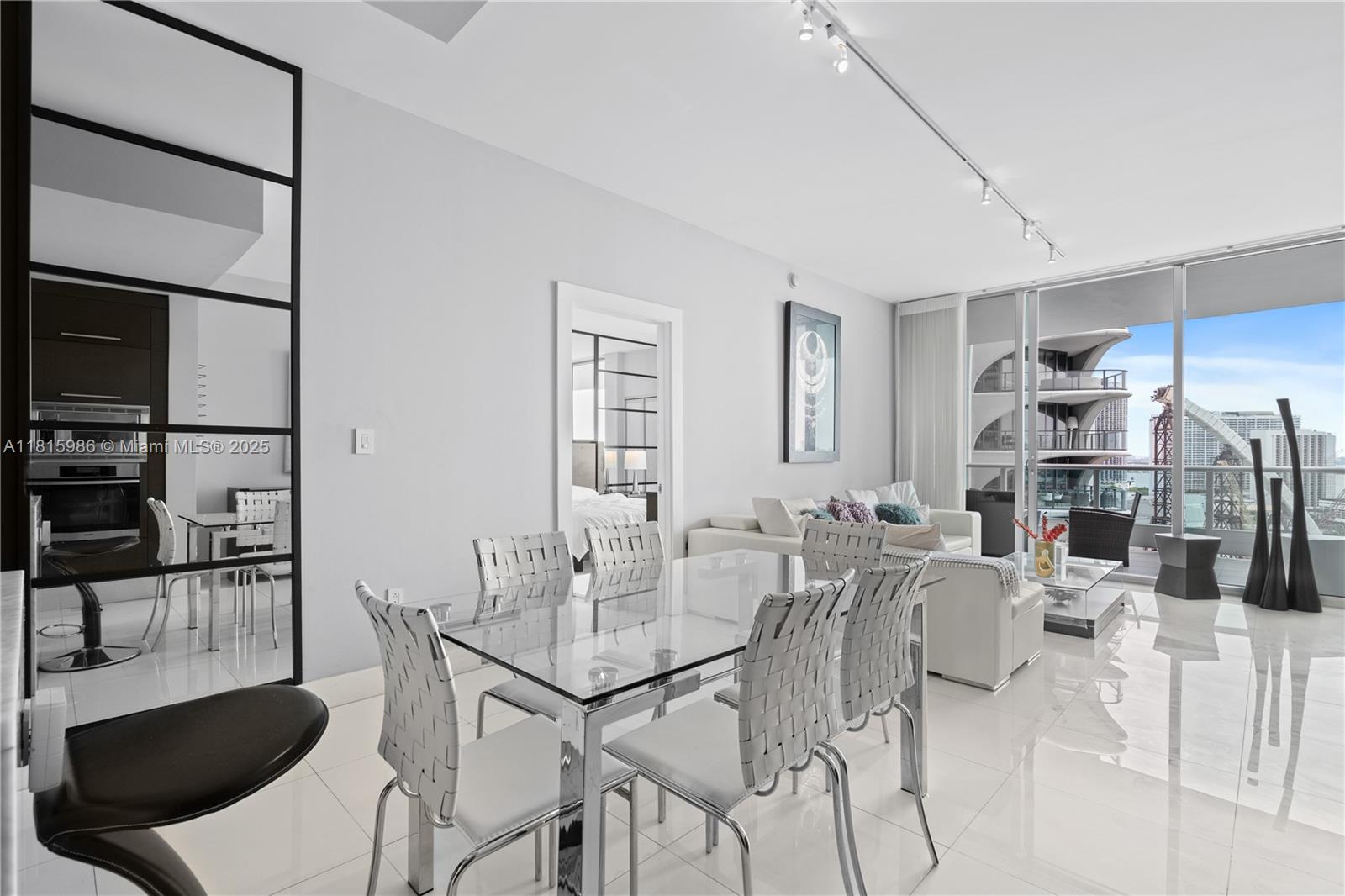 900 Biscayne Blvd #2408, Miami FL 33132