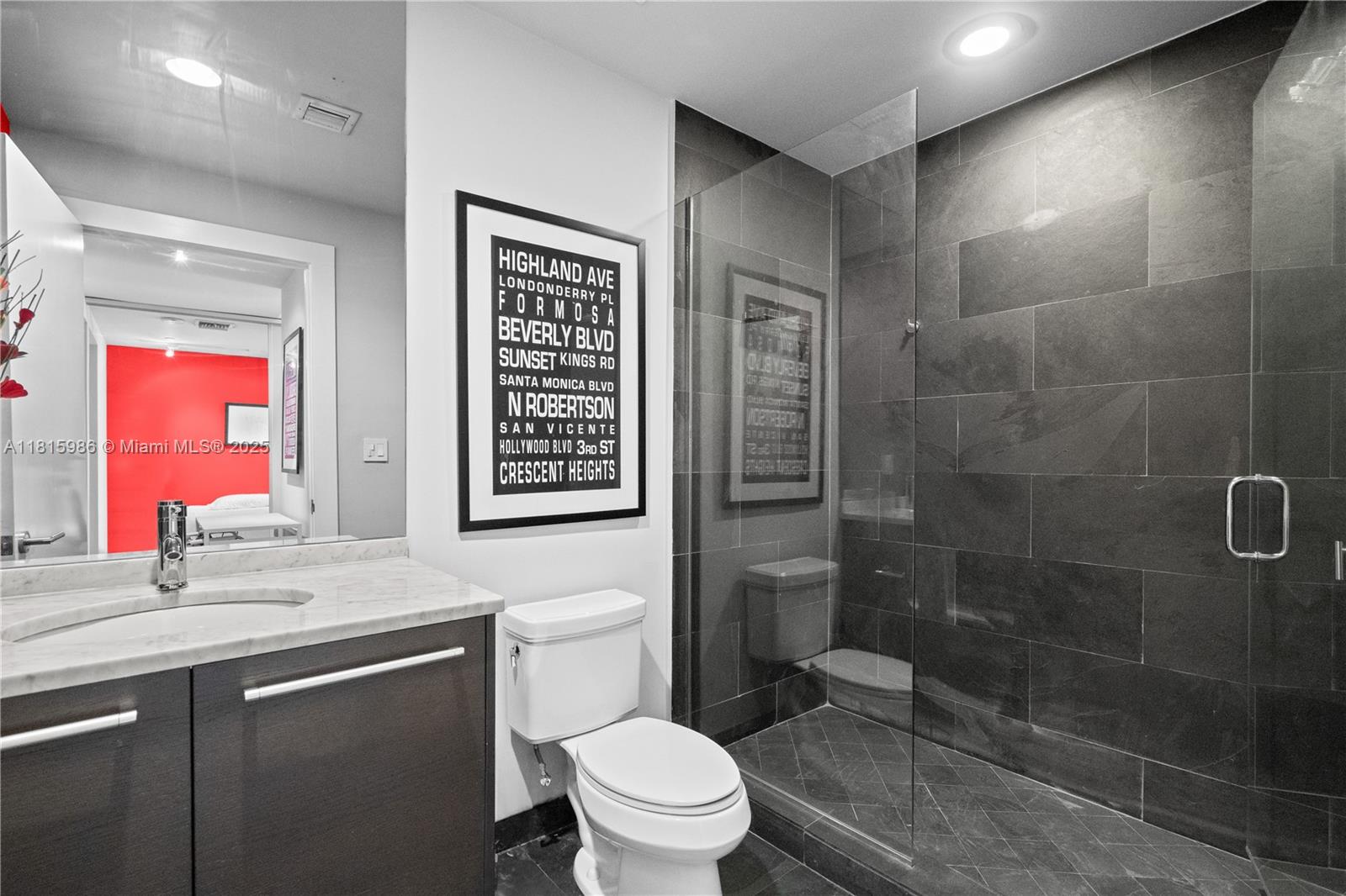 900 Biscayne Blvd #2408, Miami FL 33132
