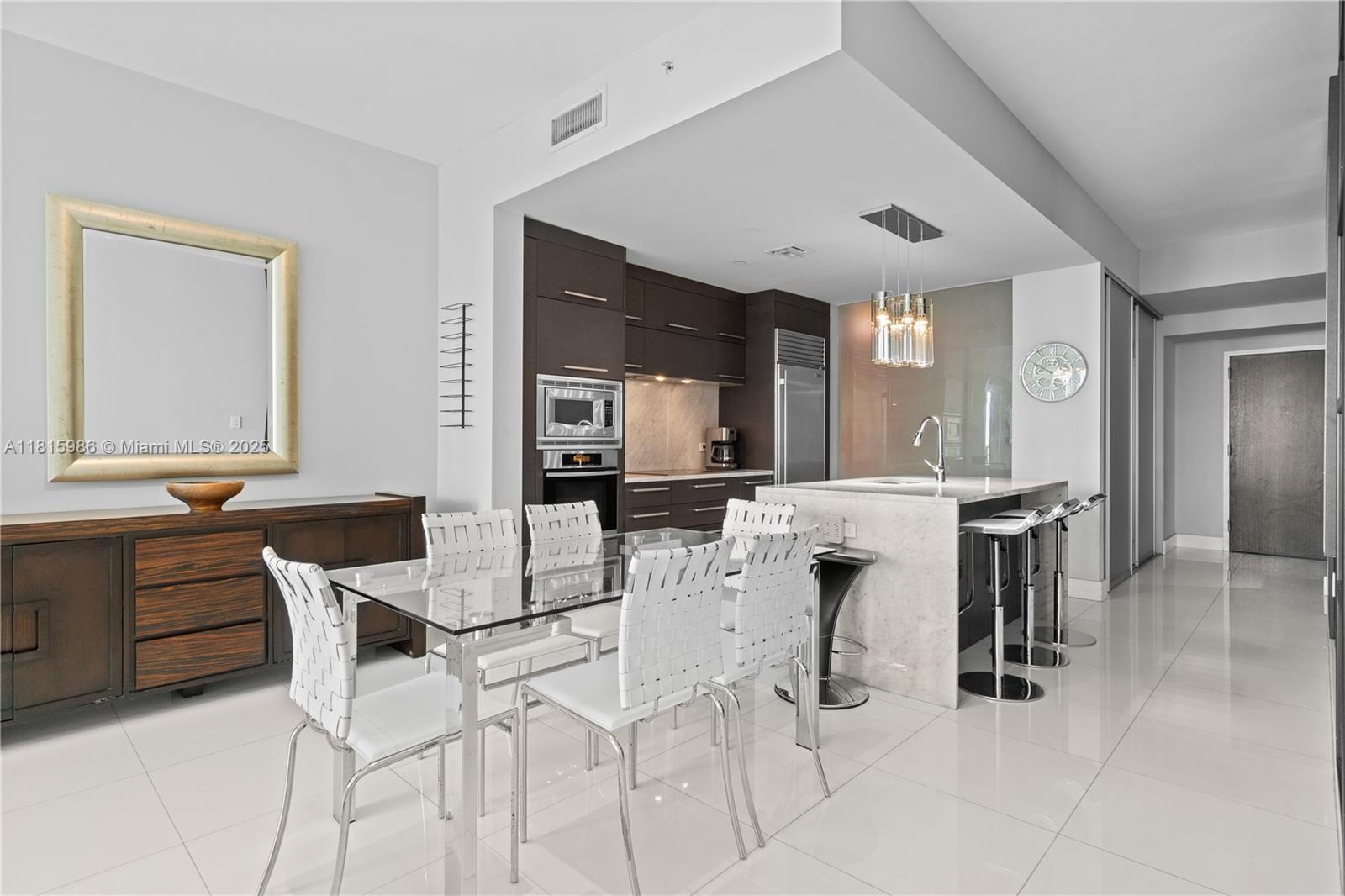 900 Biscayne Blvd #2408, Miami FL 33132