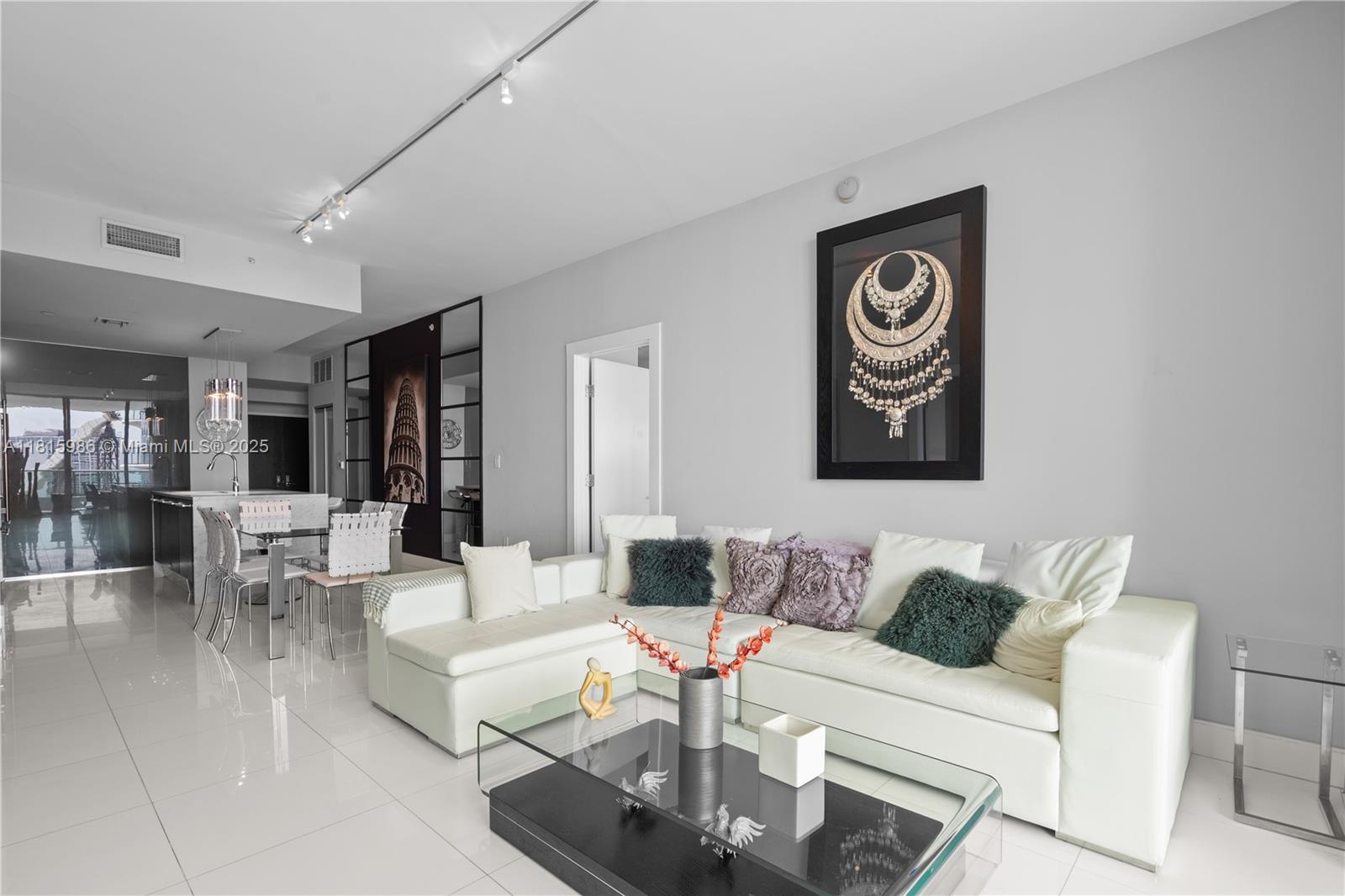 900 Biscayne Blvd #2408, Miami FL 33132