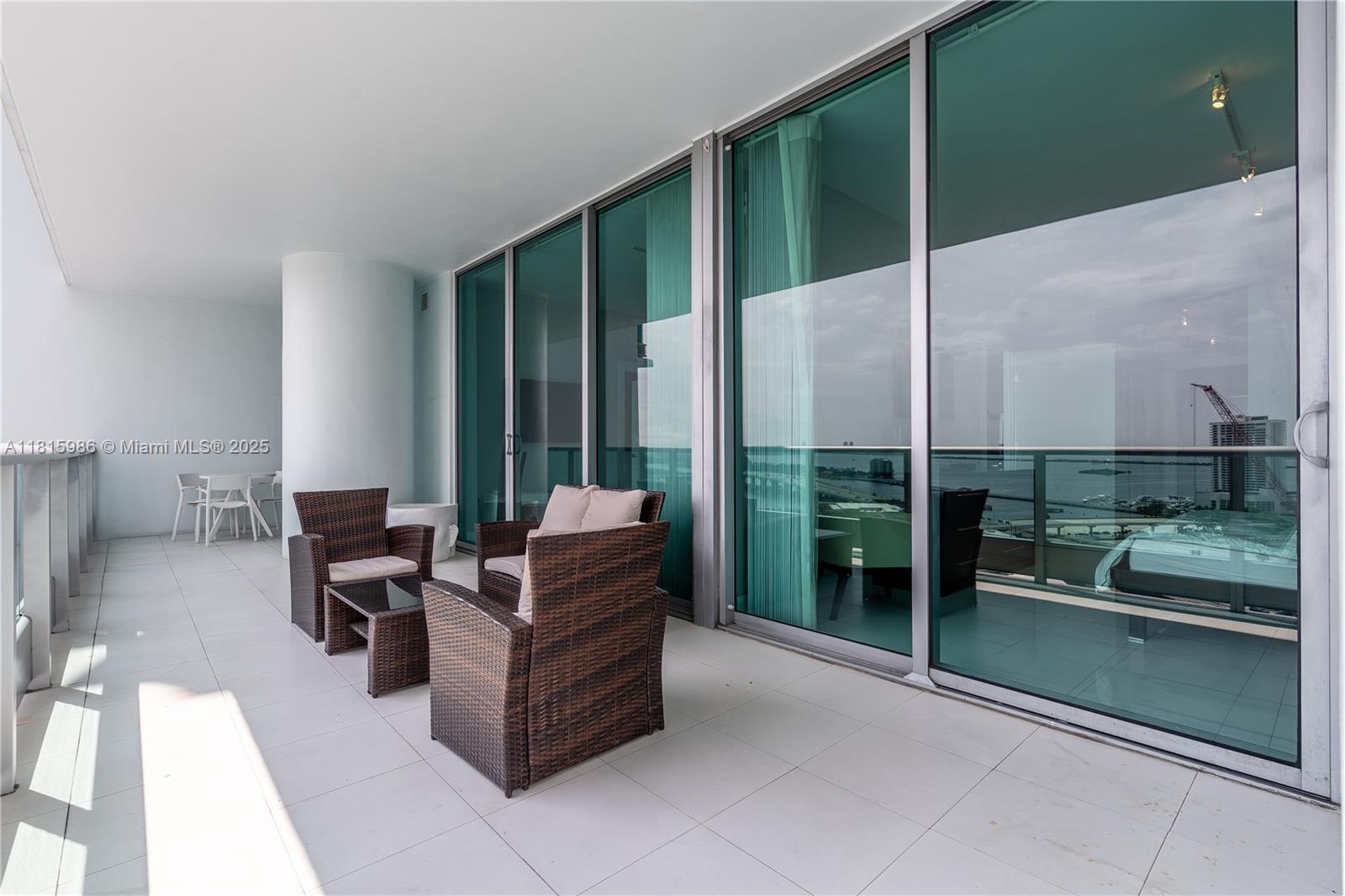900 Biscayne Blvd #2408, Miami FL 33132