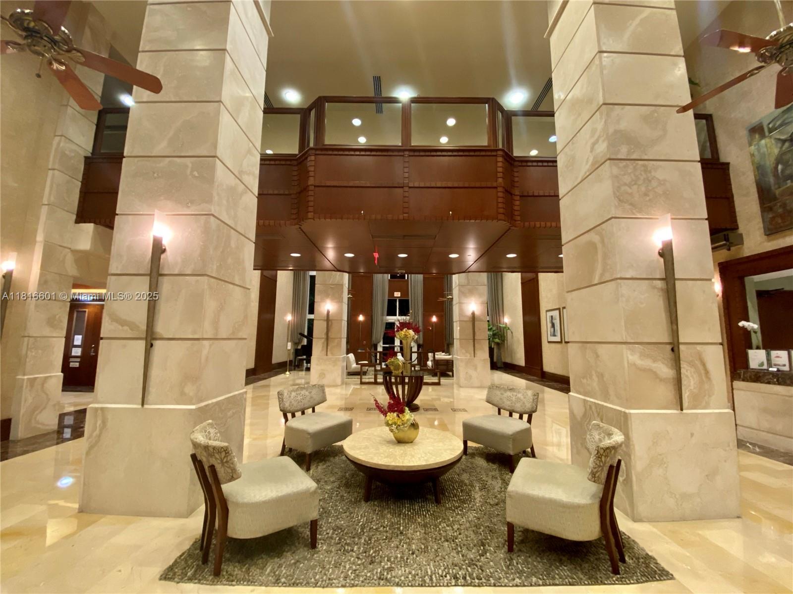 19501 W Country Club Dr #2210, Aventura FL 33180