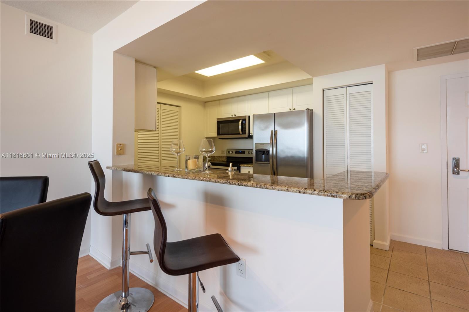 19501 W Country Club Dr #2210, Aventura FL 33180