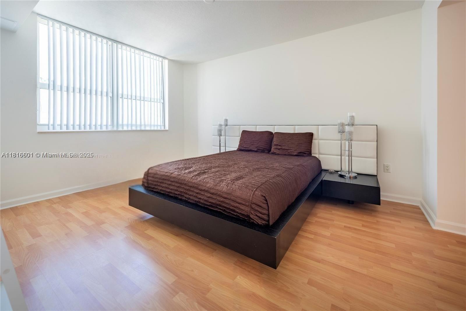 19501 W Country Club Dr #2210, Aventura FL 33180