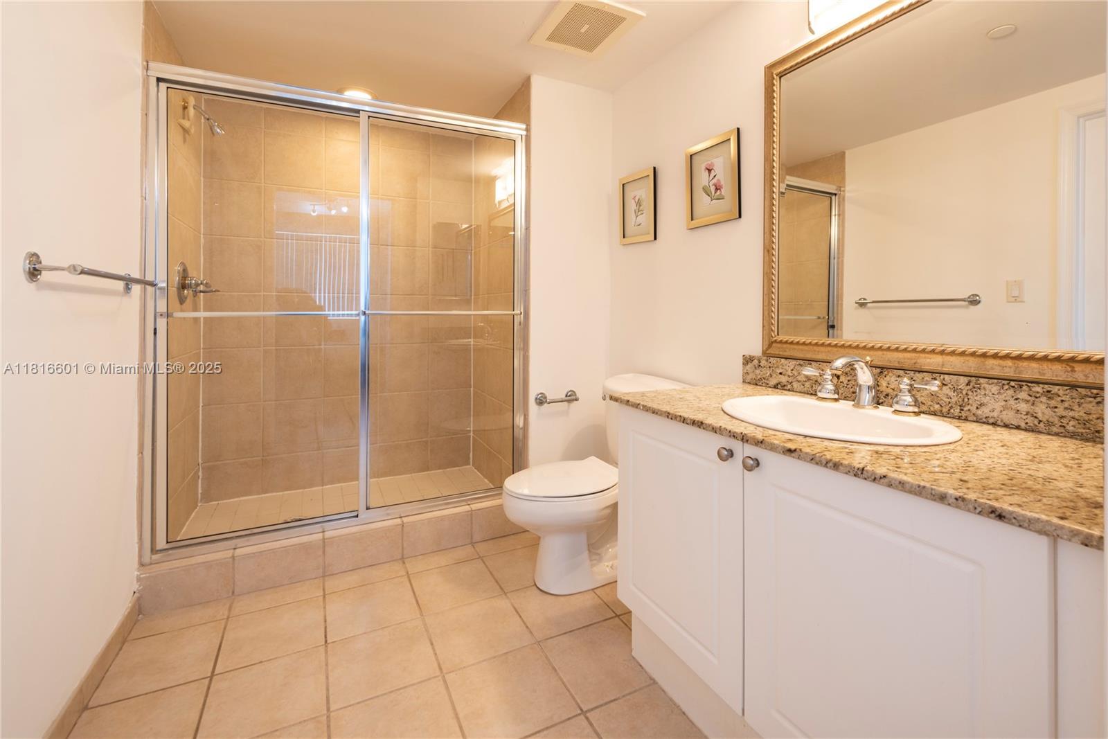19501 W Country Club Dr #2210, Aventura FL 33180