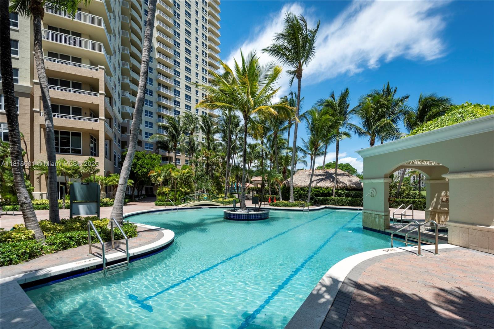 19501 W Country Club Dr #2210, Aventura FL 33180