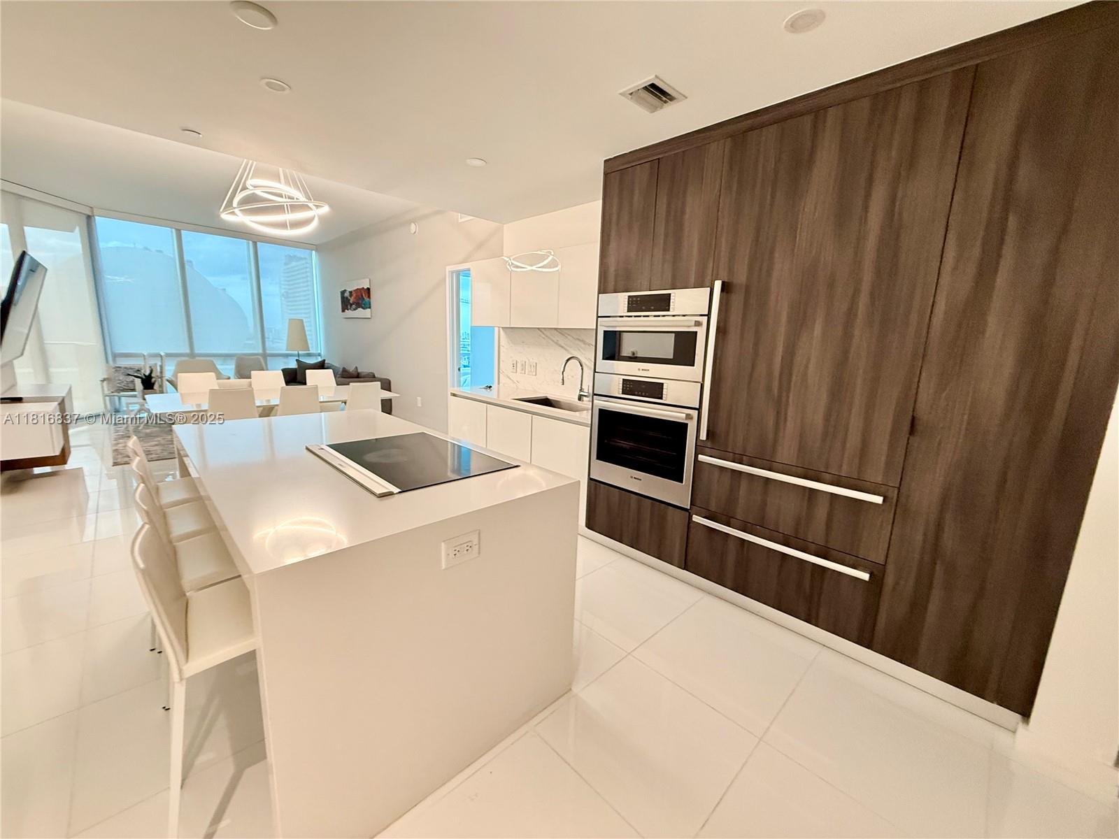 851 NE 1st Ave #1108, Miami FL 33132