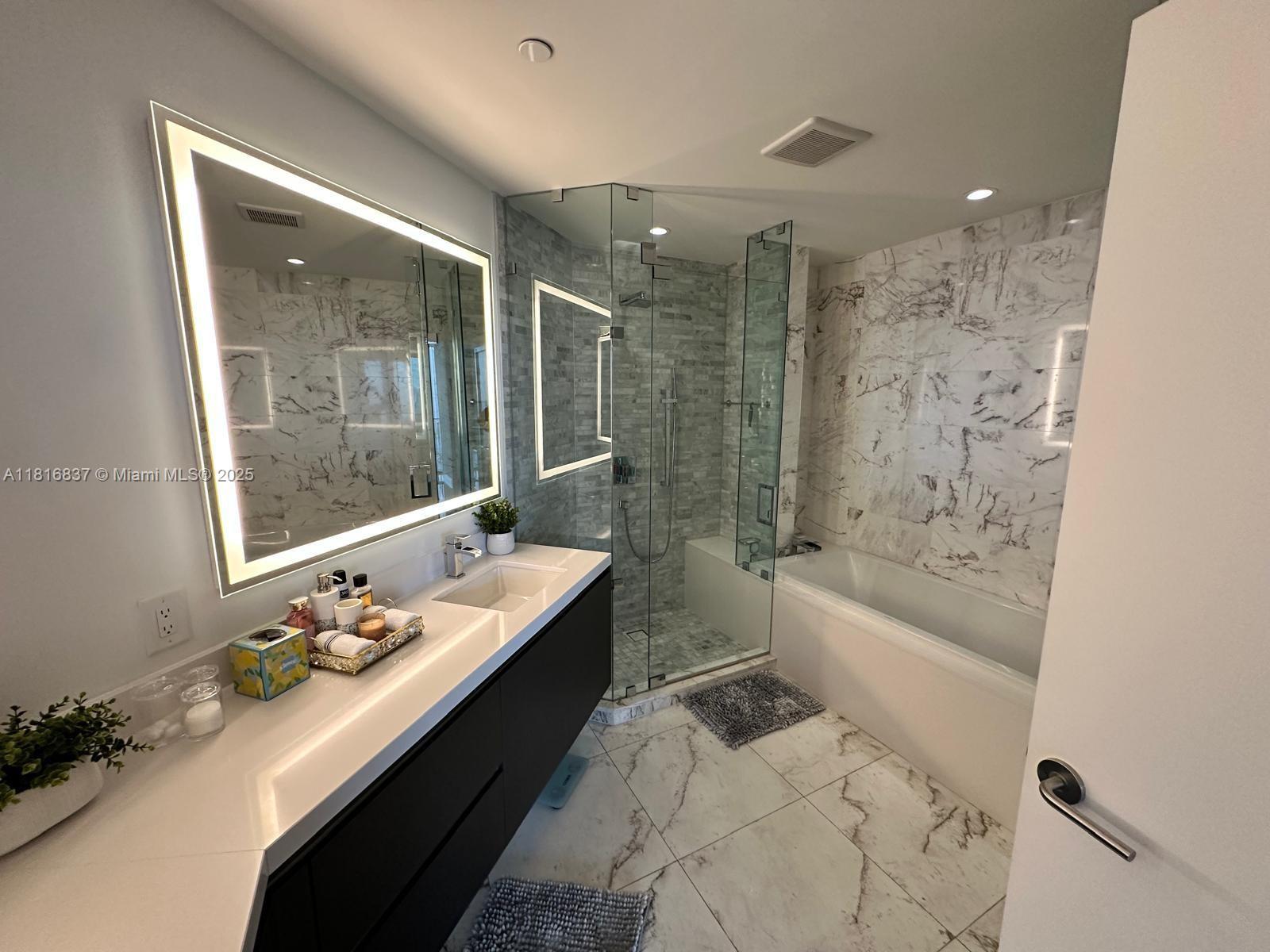 851 NE 1st Ave #1108, Miami FL 33132
