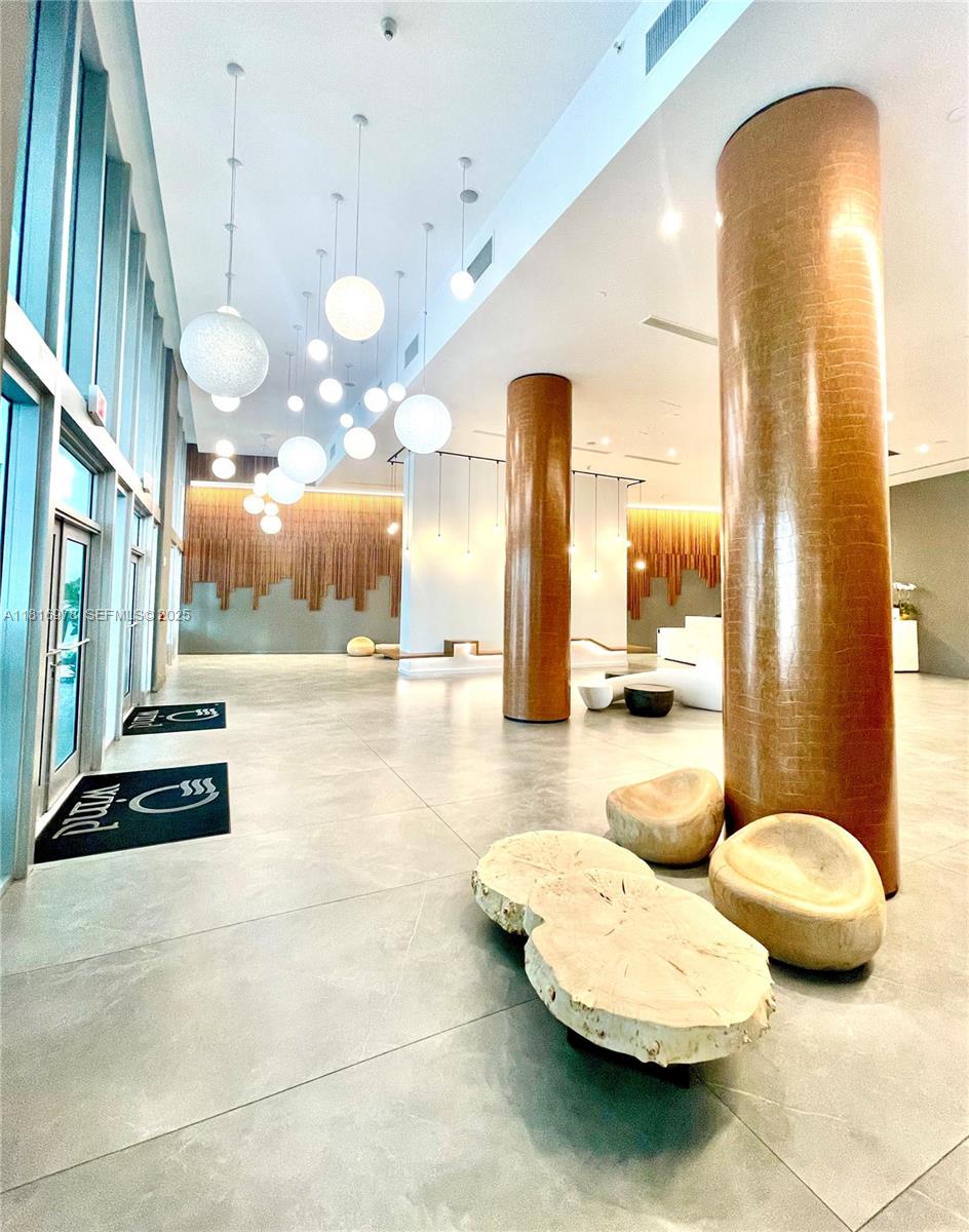350 S Miami Ave #1103, Miami FL 33130