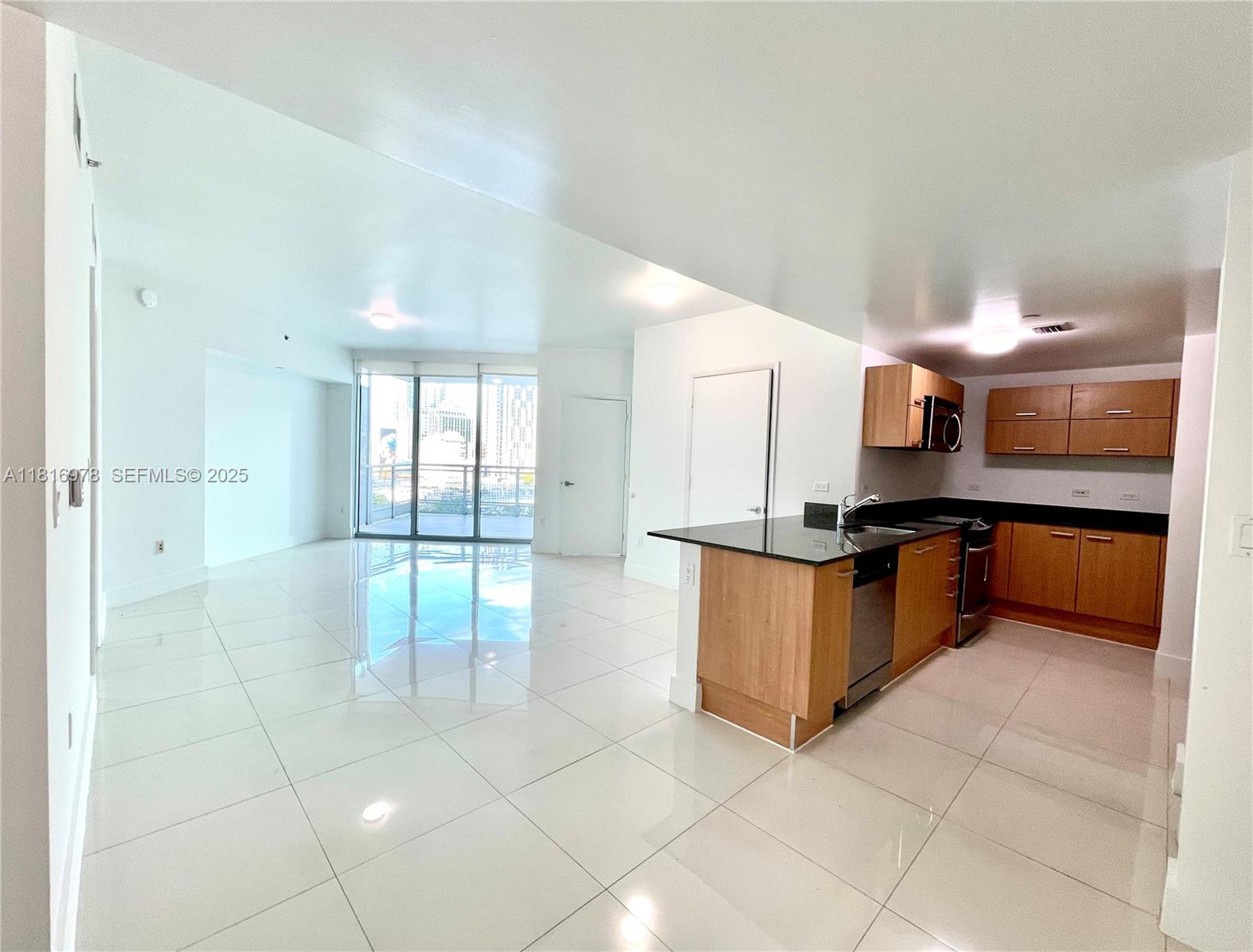 350 S Miami Ave #1103, Miami FL 33130