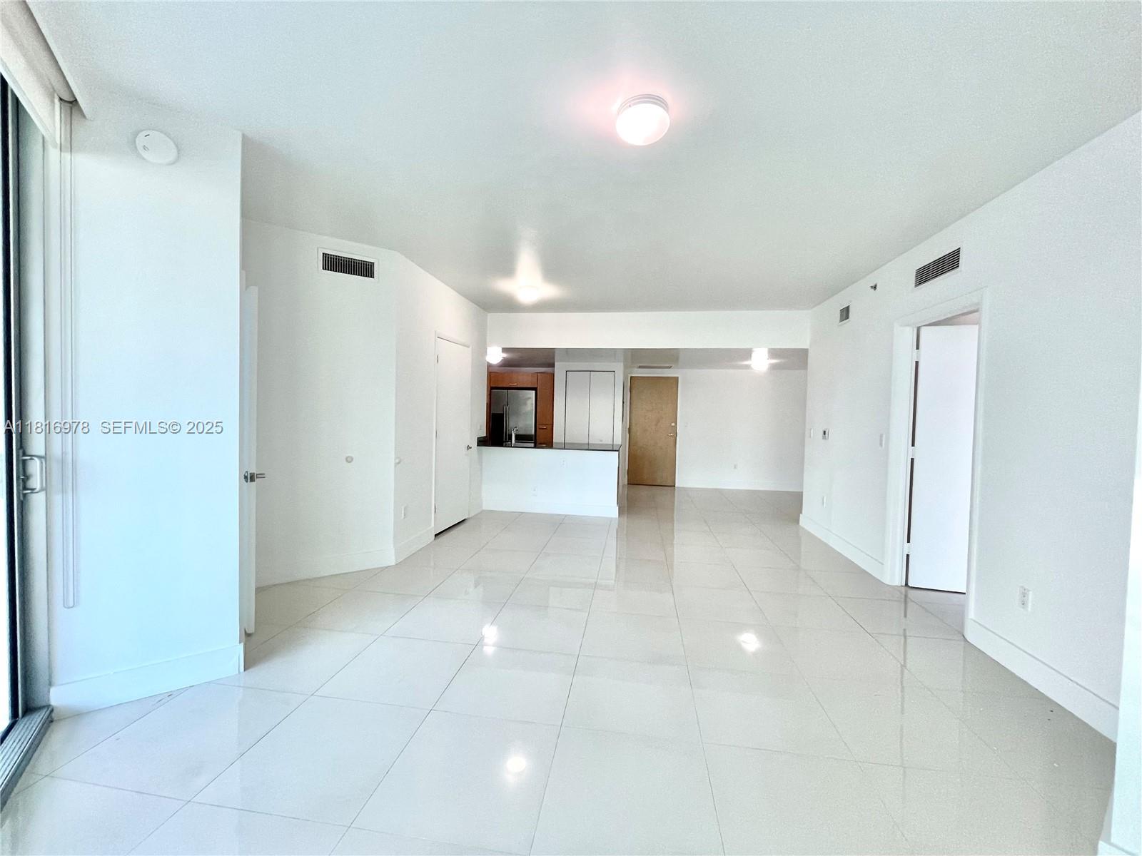 350 S Miami Ave #1103, Miami FL 33130