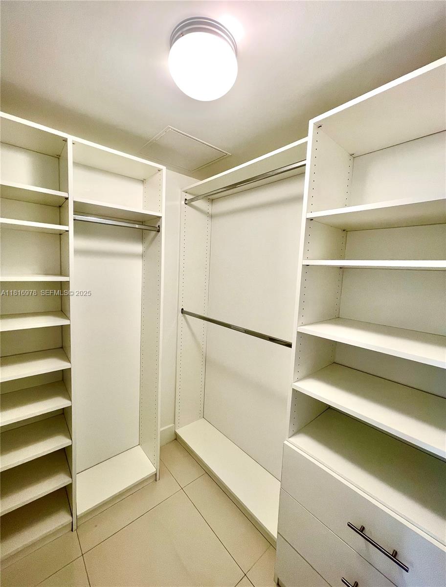 350 S Miami Ave #1103, Miami FL 33130