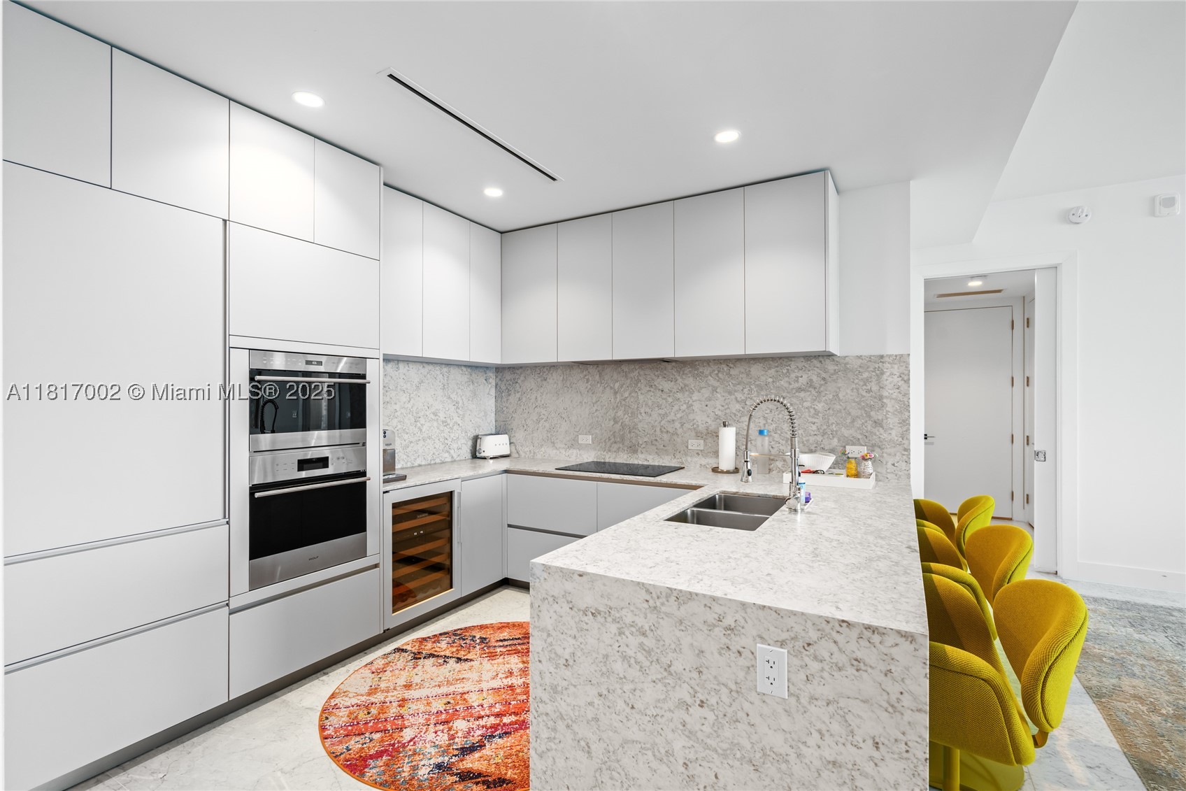 5775 Collins Ave #1602, Miami Beach FL 33140