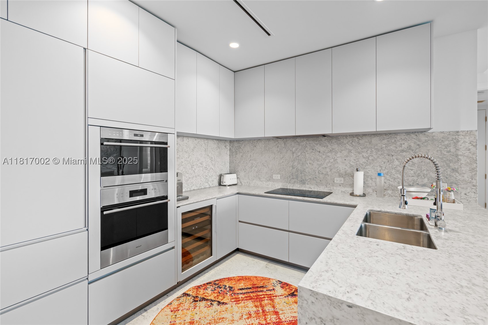 5775 Collins Ave #1602, Miami Beach FL 33140