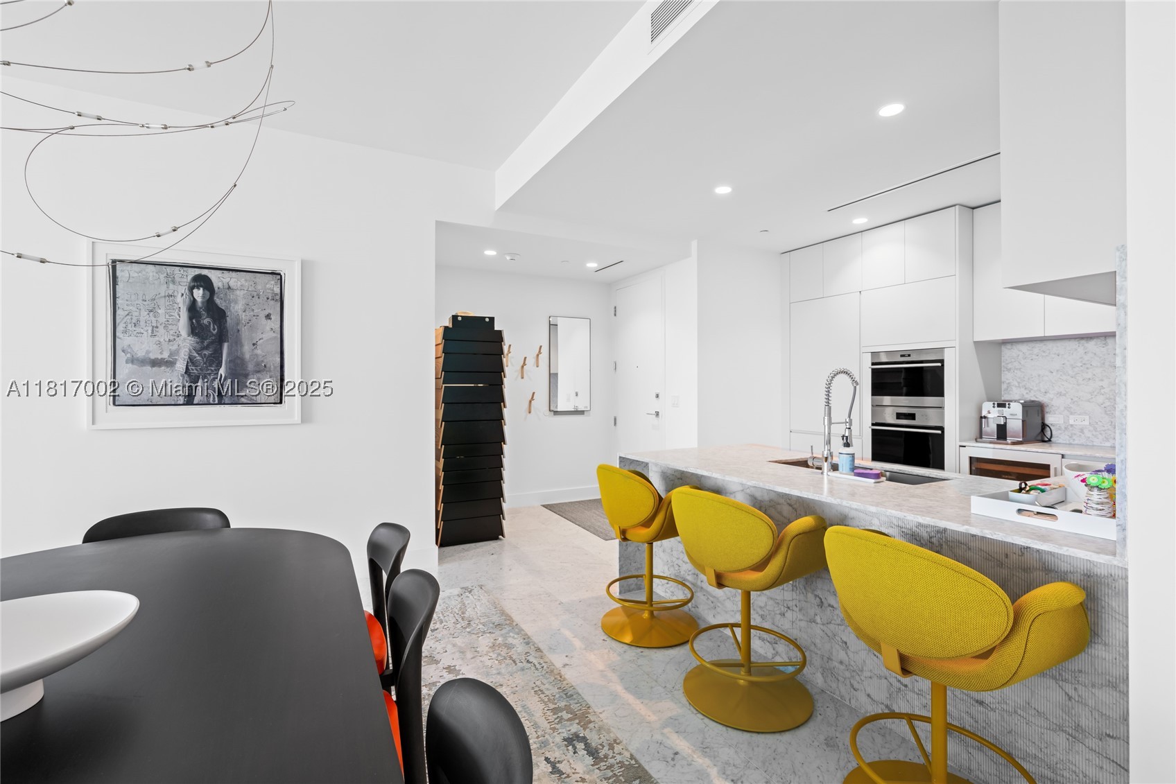 5775 Collins Ave #1602, Miami Beach FL 33140