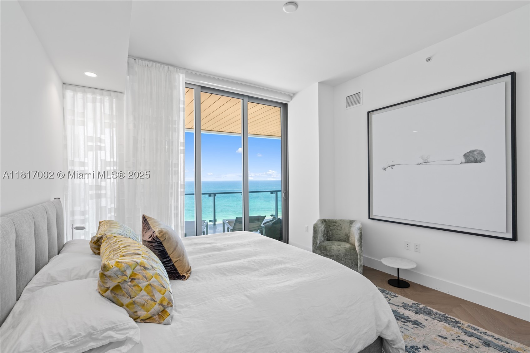 5775 Collins Ave #1602, Miami Beach FL 33140