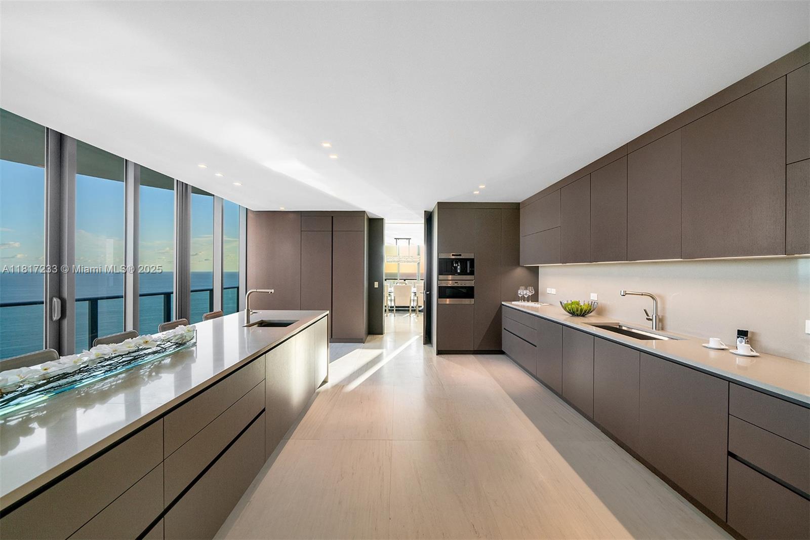 19575 Collins Ave #PH-43, Sunny Isles Beach FL 33160
