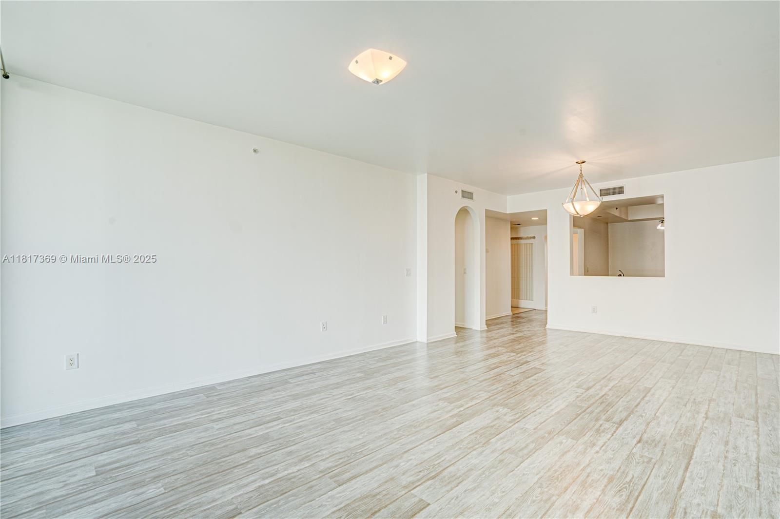 3340 NE 190 ST #1204, Aventura FL 33180