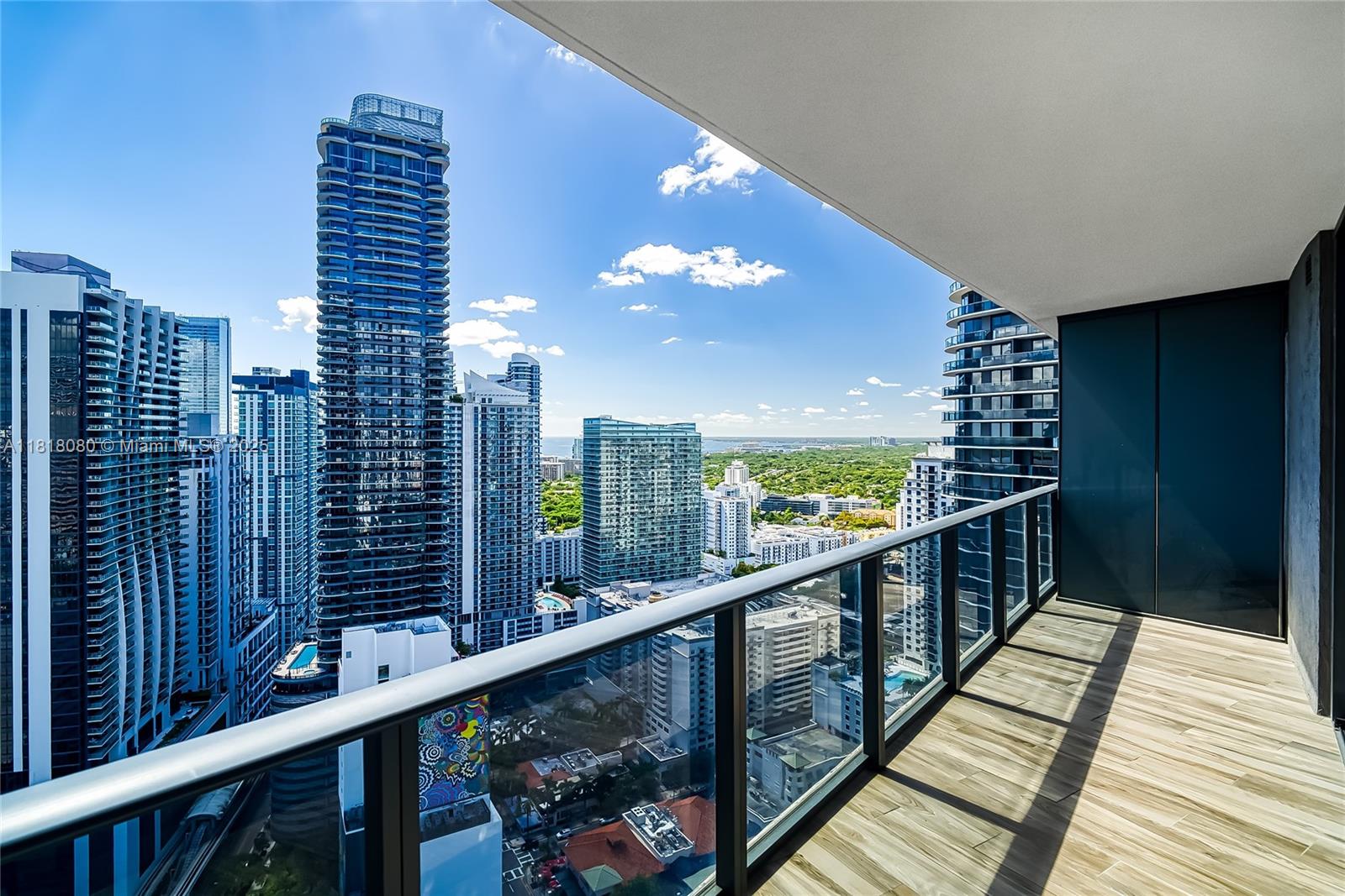 801 S Miami Ave #3704, Miami FL 33130