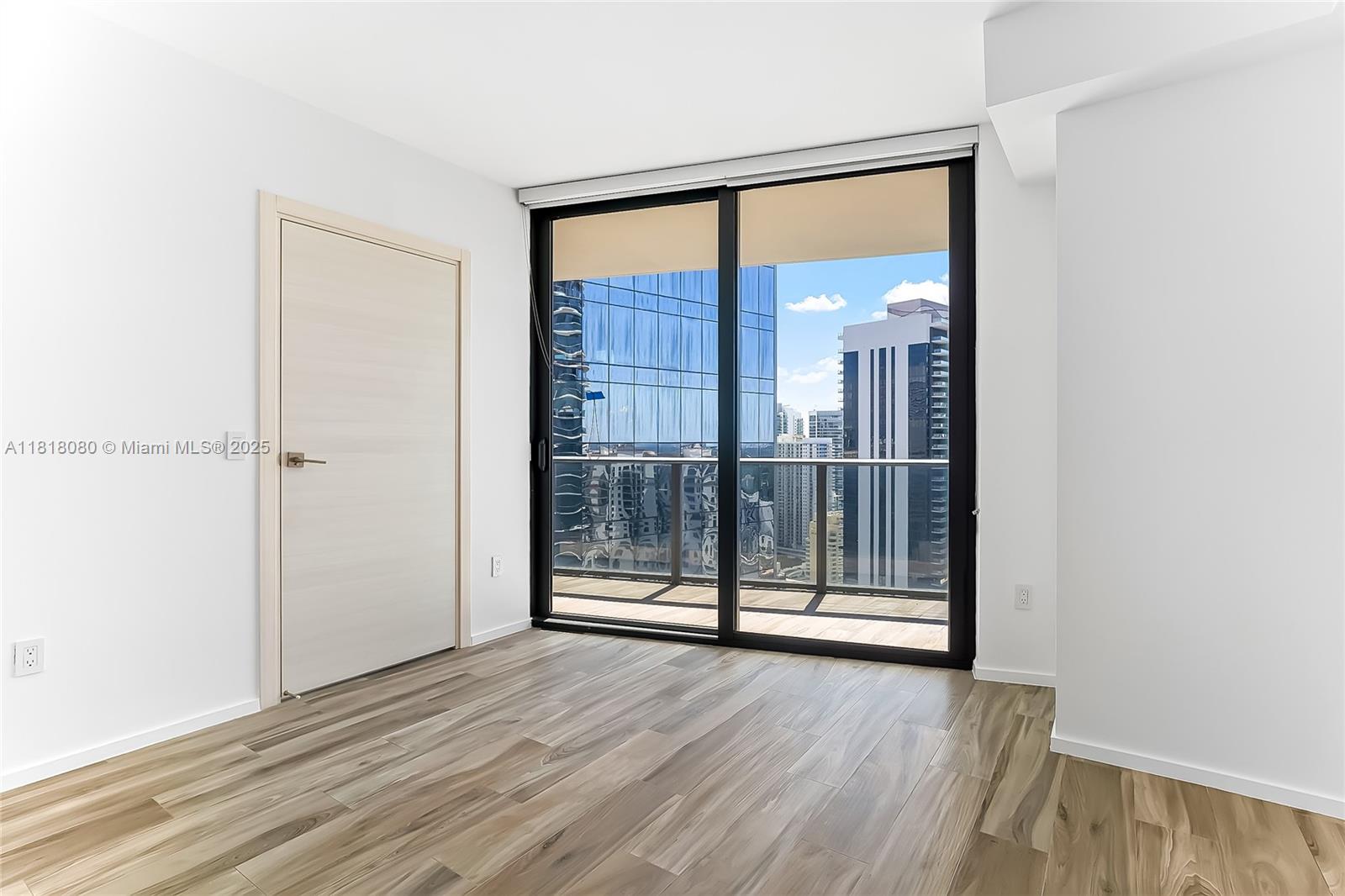 801 S Miami Ave #3704, Miami FL 33130
