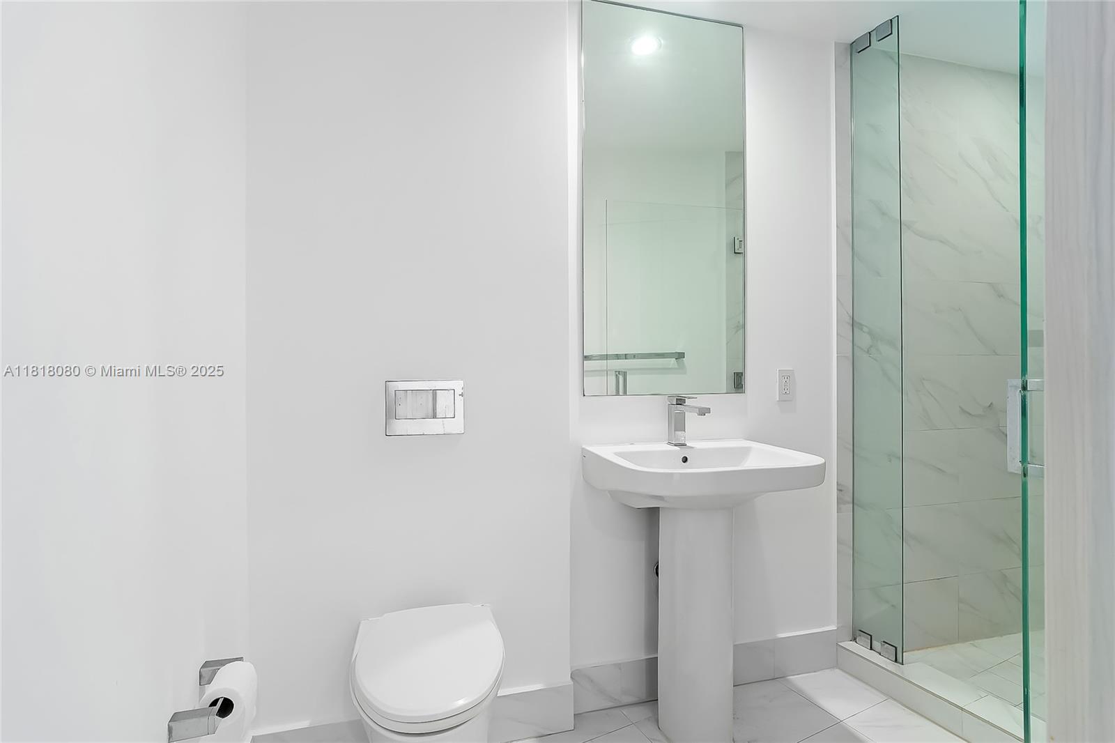 801 S Miami Ave #3704, Miami FL 33130