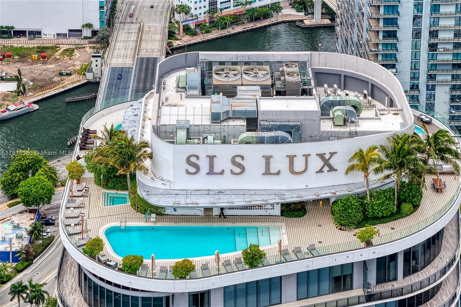 801 S Miami Ave #3704, Miami FL 33130
