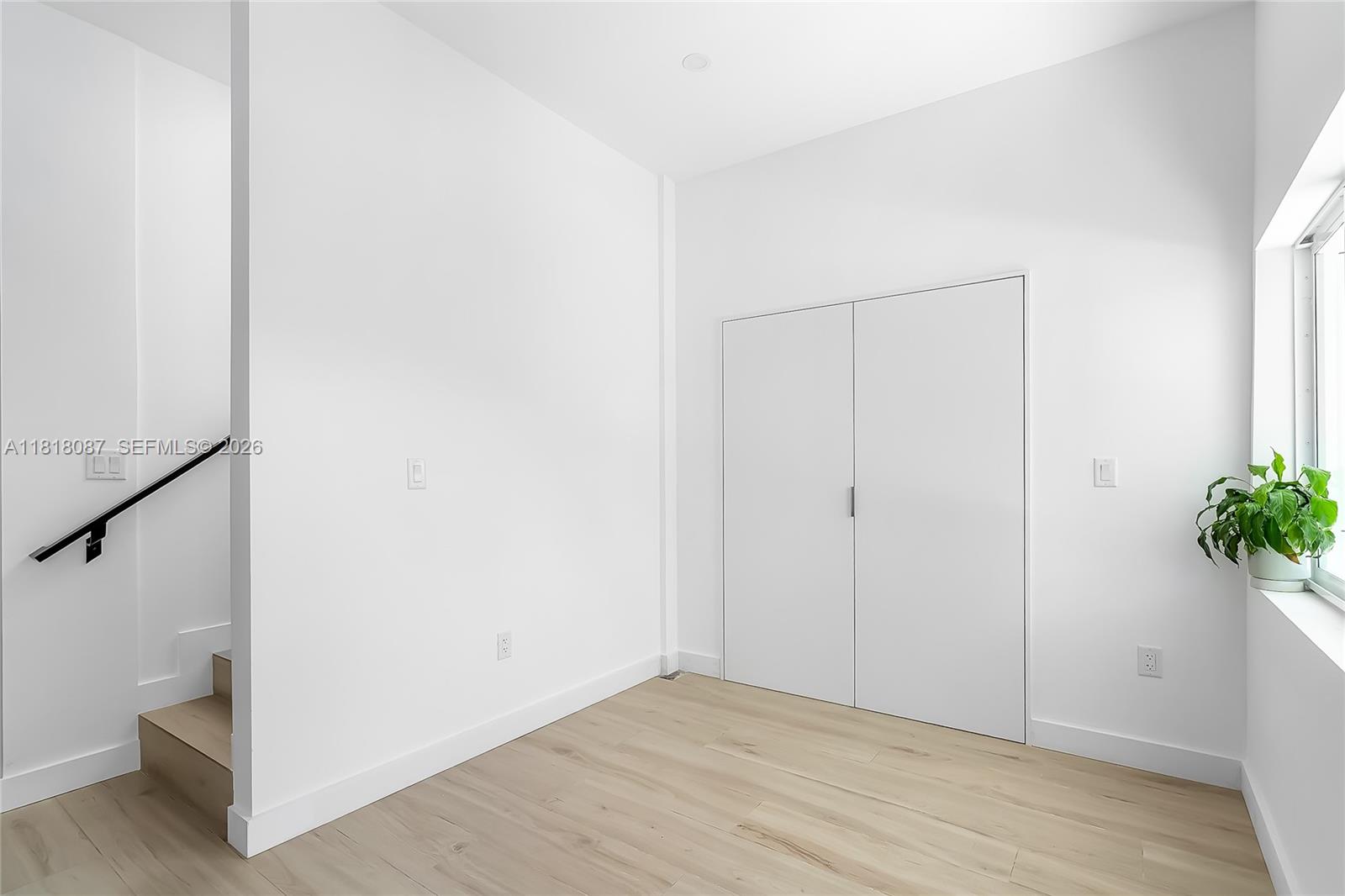 719 W 51st St, Miami Beach FL 33140