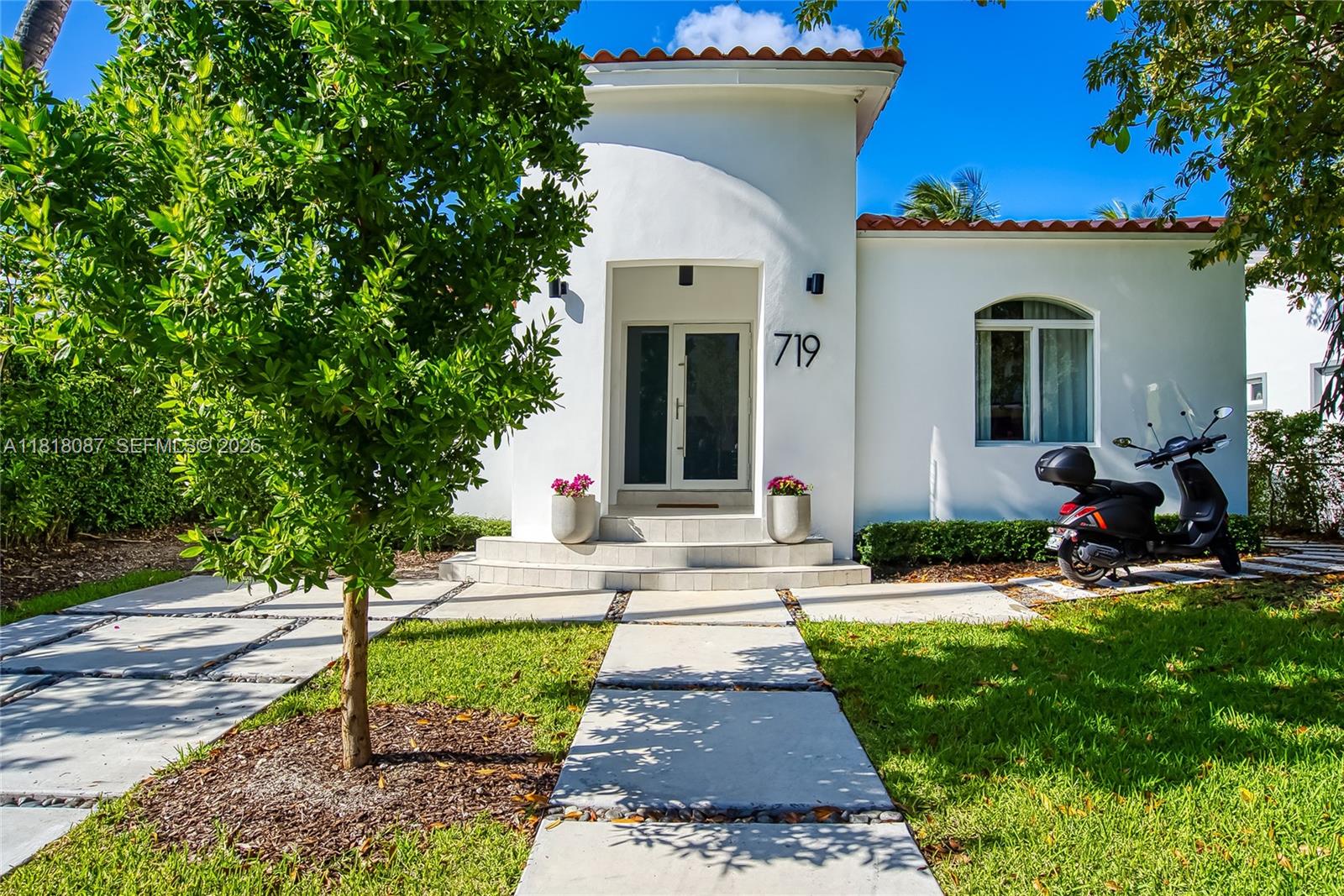 719 W 51st St, Miami Beach FL 33140