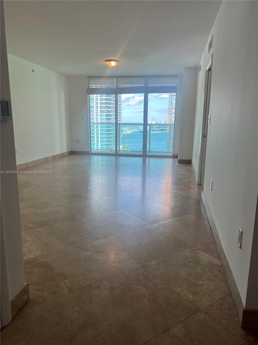 31 SE 5 ST #3004, Miami FL 33131