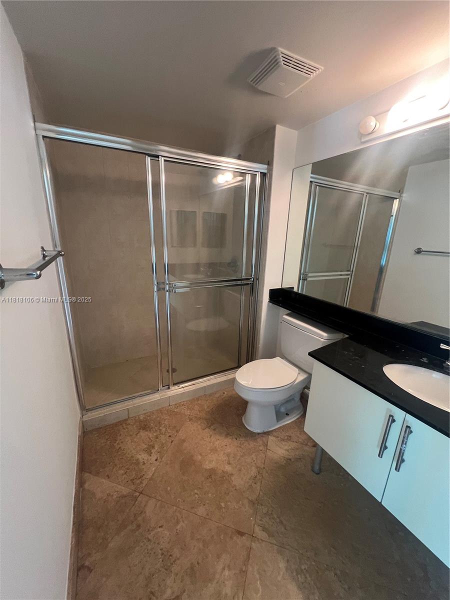 31 SE 5 ST #3004, Miami FL 33131