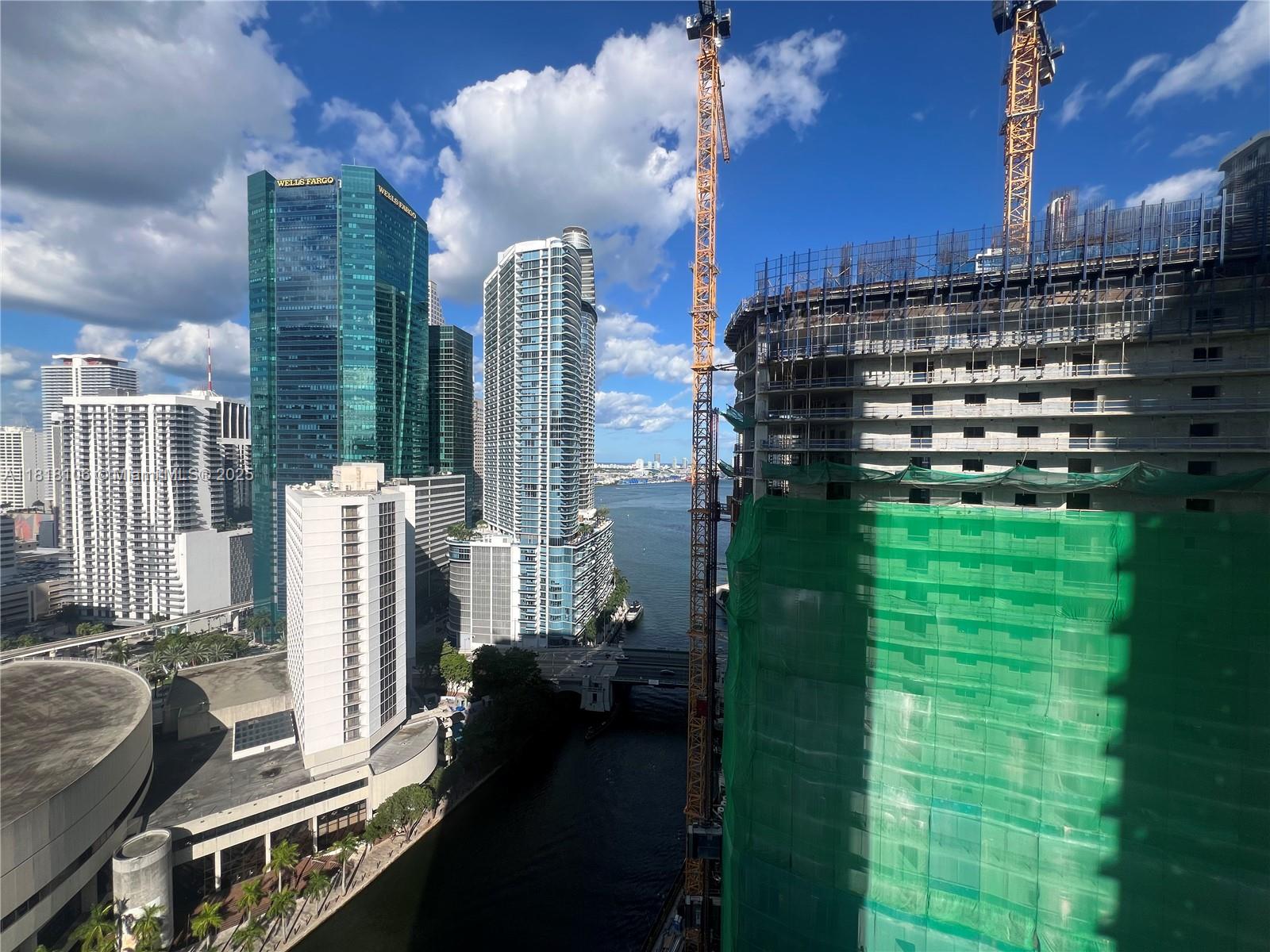 31 SE 5 ST #3004, Miami FL 33131