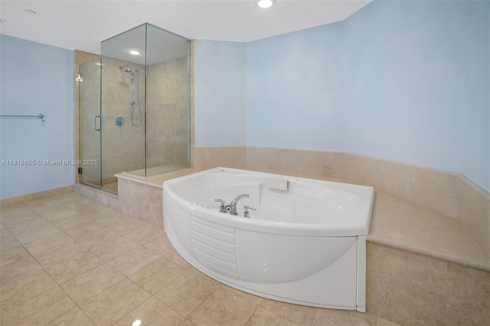 3101 S Ocean Dr #2708, Hollywood FL 33019