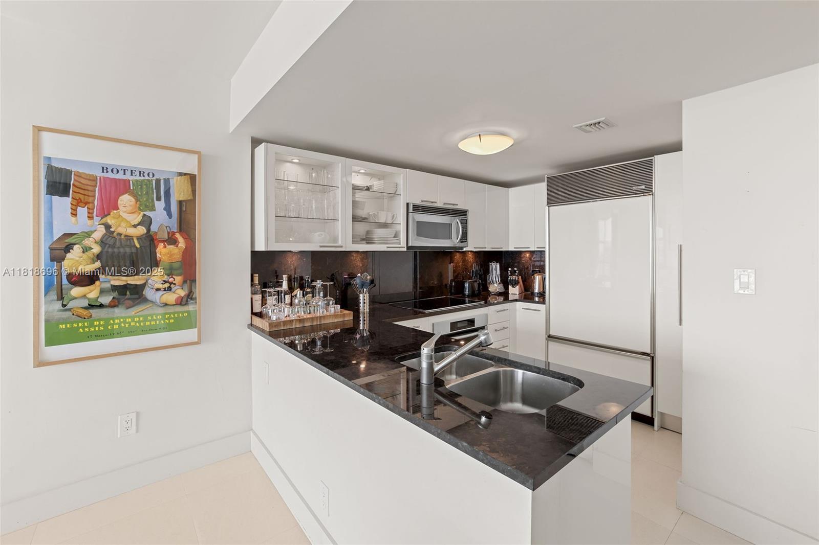 6801 Collins Ave #1401 (Door Number), Miami Beach FL 33141
