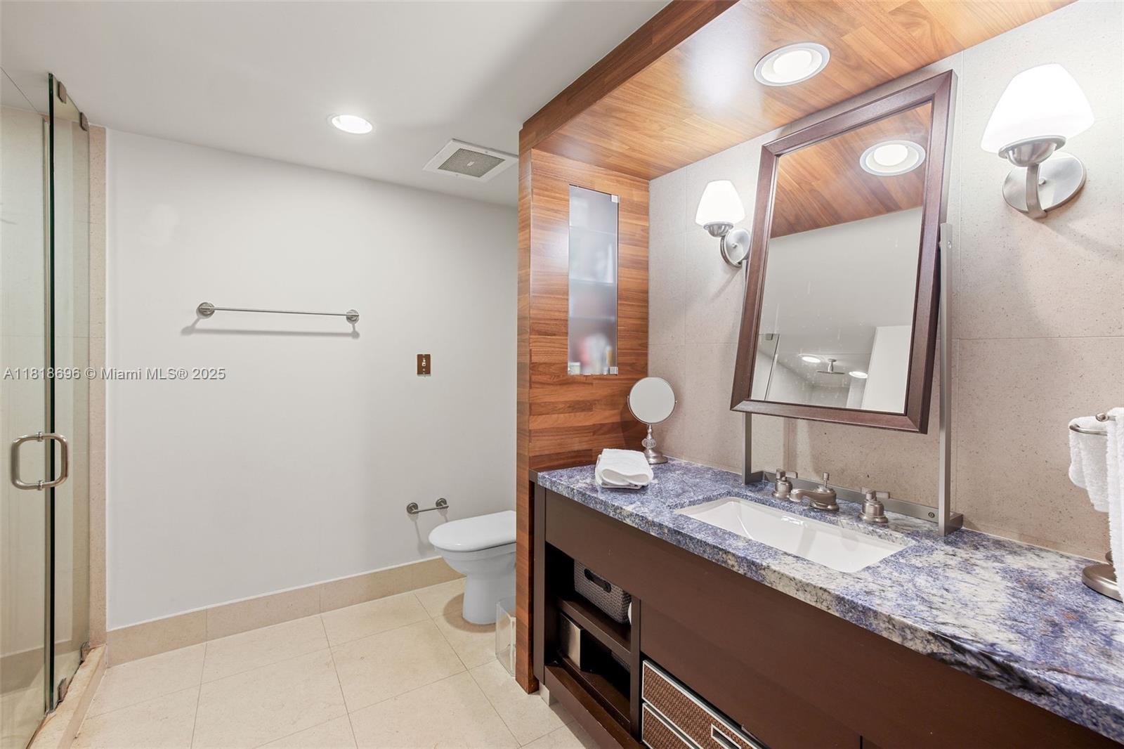 6801 Collins Ave #1401 (Door Number), Miami Beach FL 33141