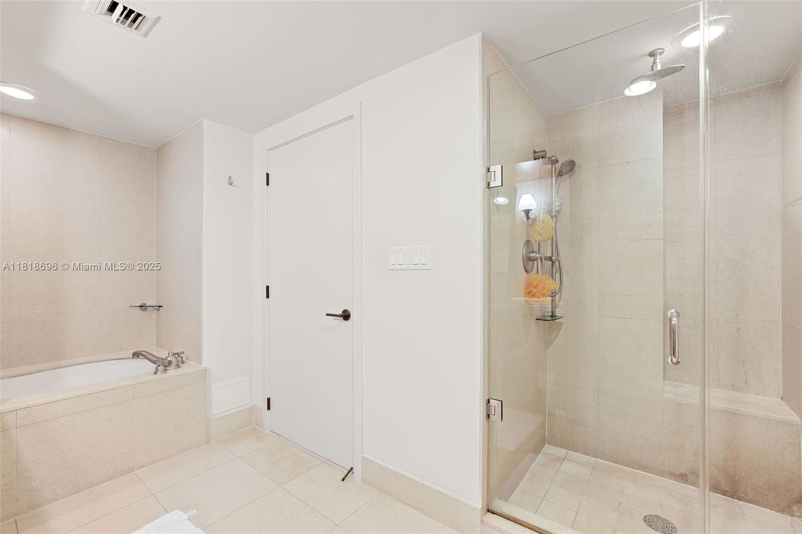 6801 Collins Ave #1401 (Door Number), Miami Beach FL 33141