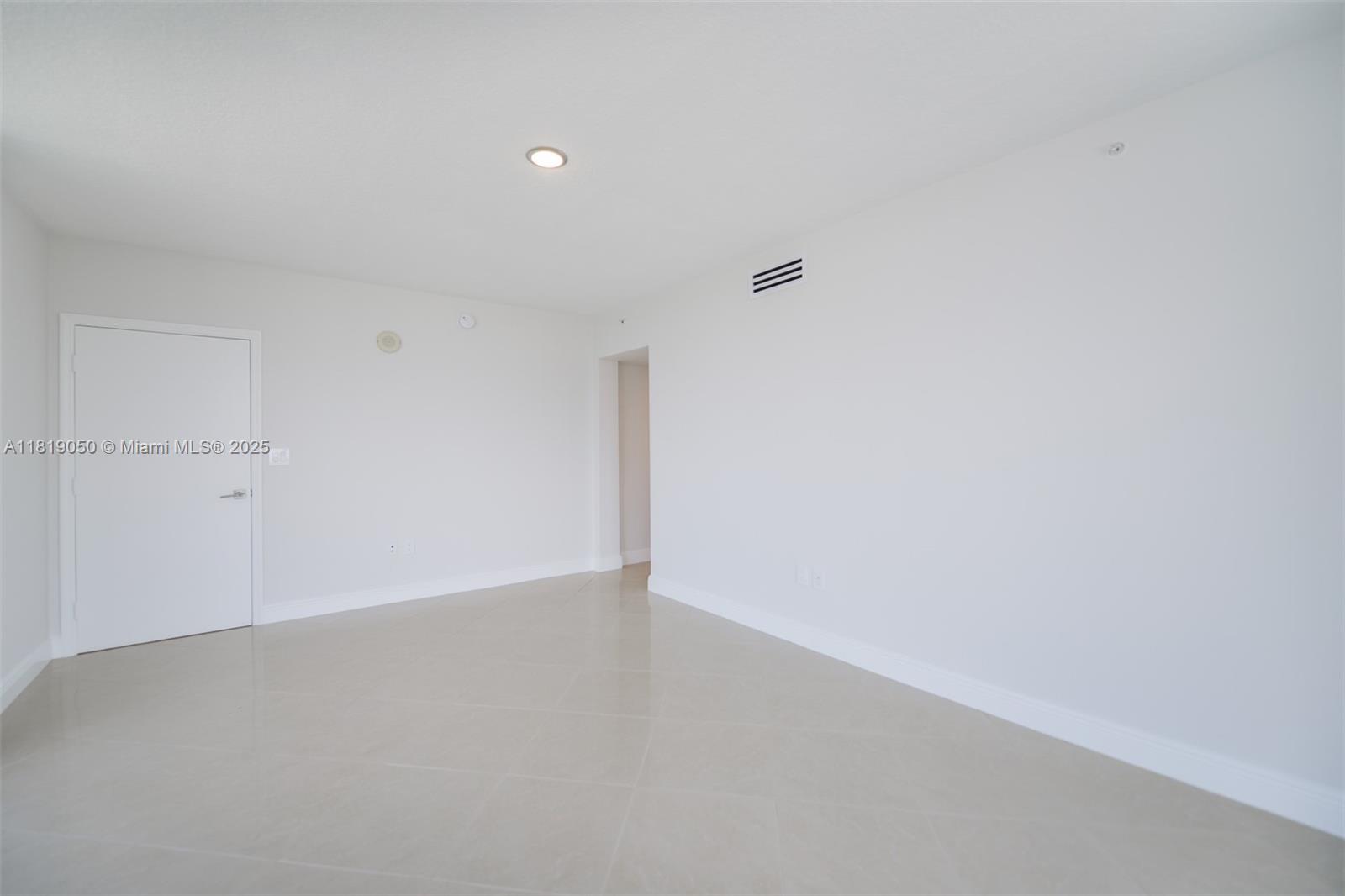 16699 Collins Ave #2107, Sunny Isles Beach FL 33160