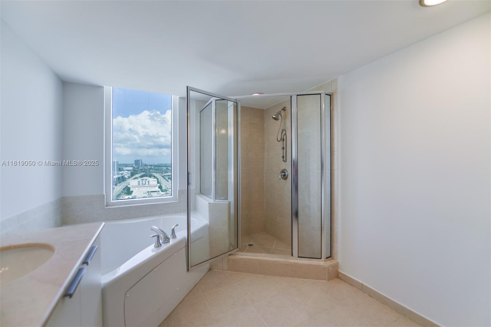16699 Collins Ave #2107, Sunny Isles Beach FL 33160