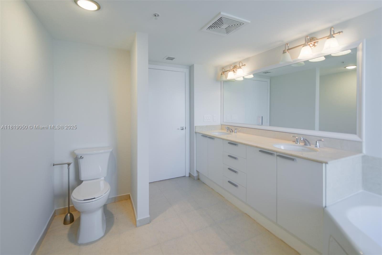 16699 Collins Ave #2107, Sunny Isles Beach FL 33160