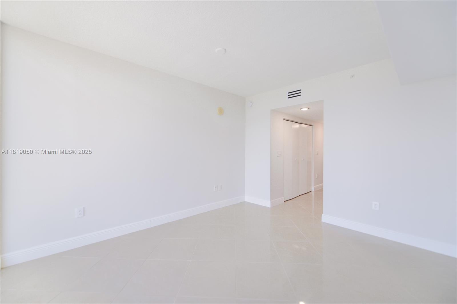 16699 Collins Ave #2107, Sunny Isles Beach FL 33160