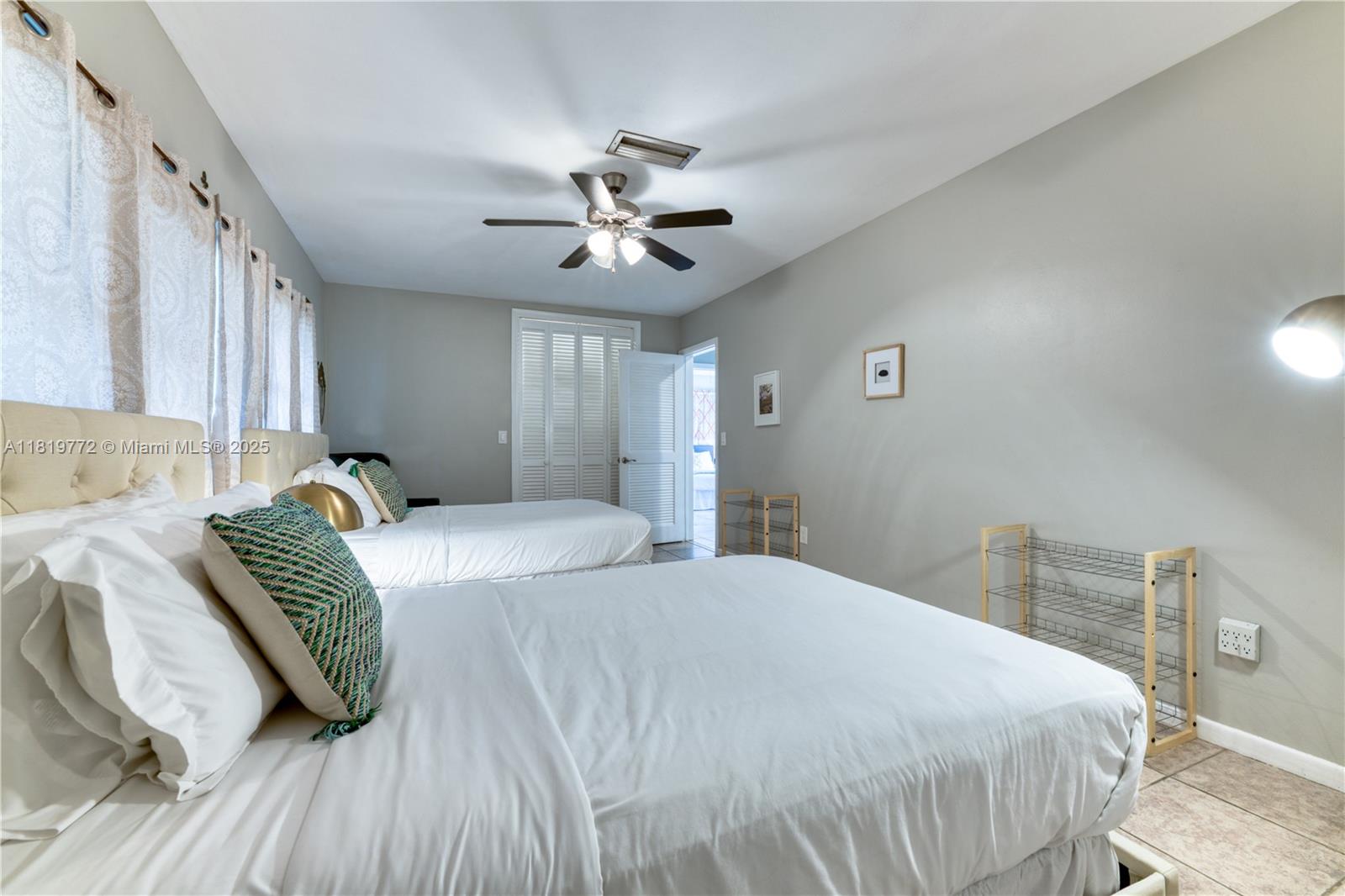 1122 S N St, Lake Worth FL 33460