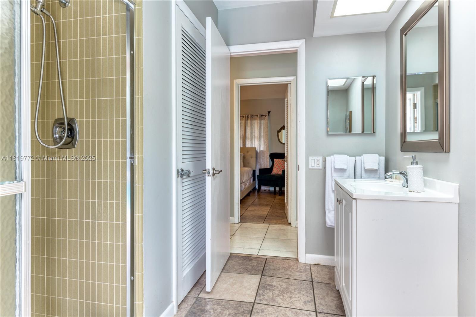 1122 S N St, Lake Worth FL 33460