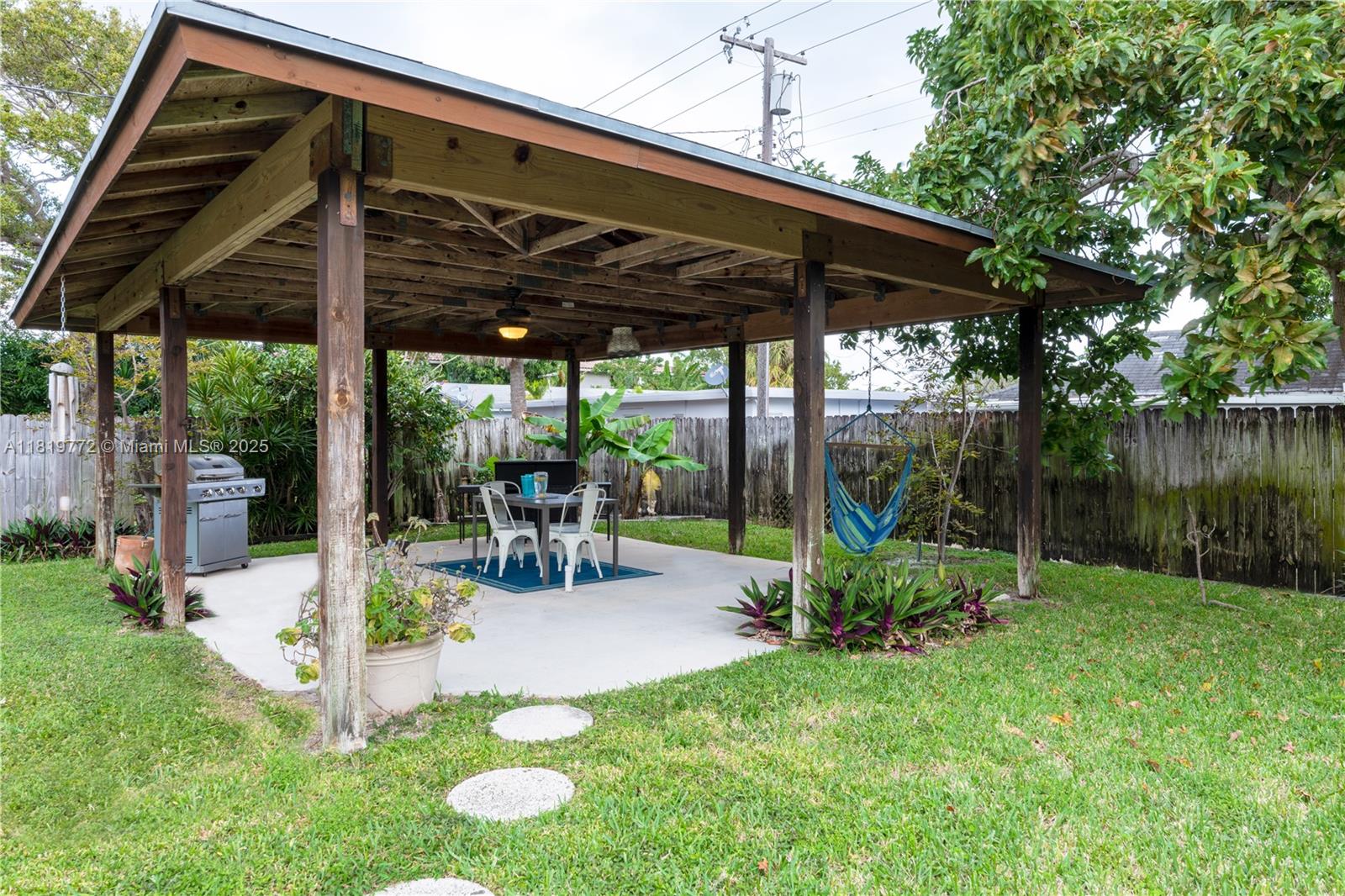 1122 S N St, Lake Worth FL 33460