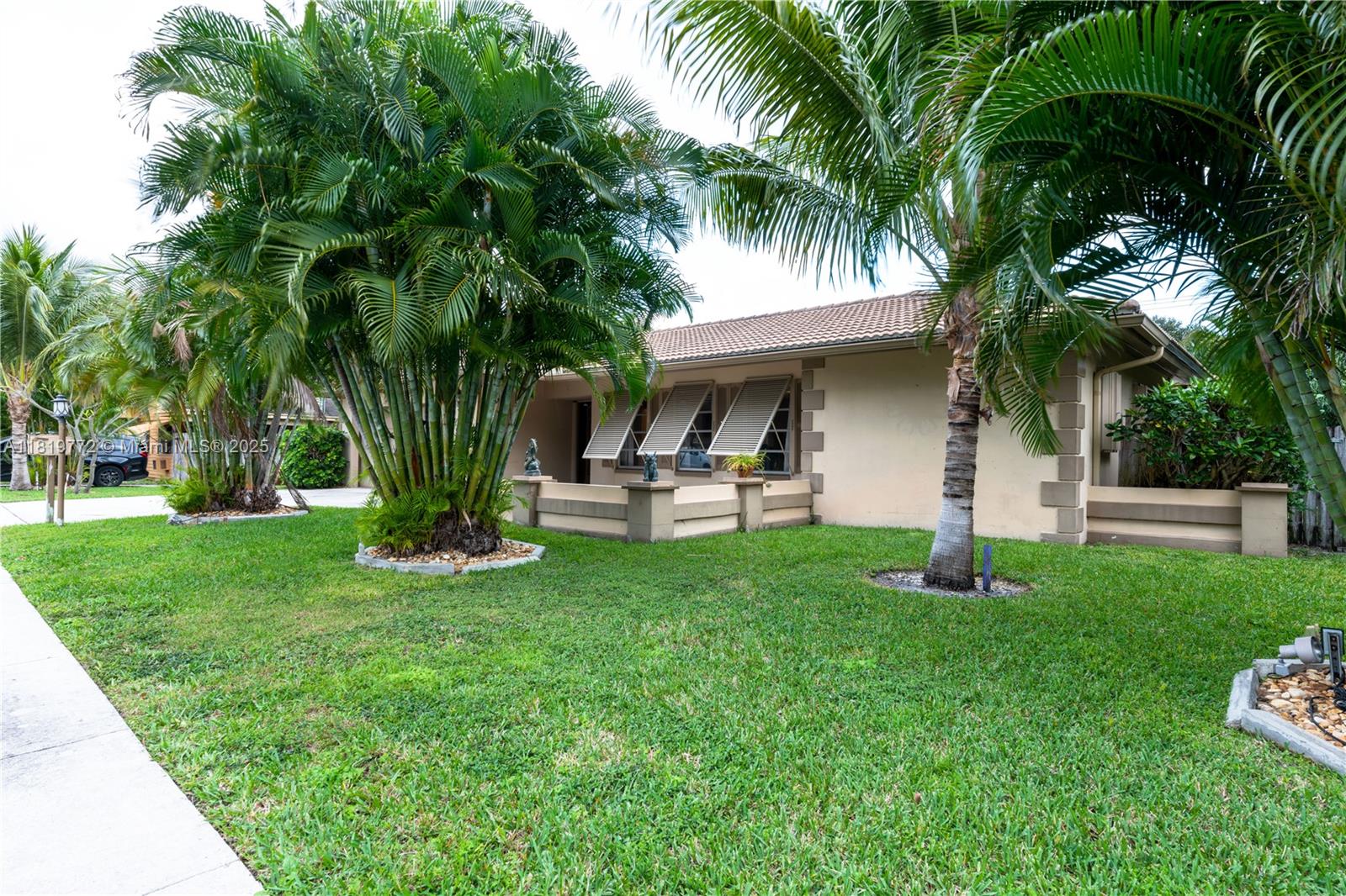 1122 S N St, Lake Worth FL 33460