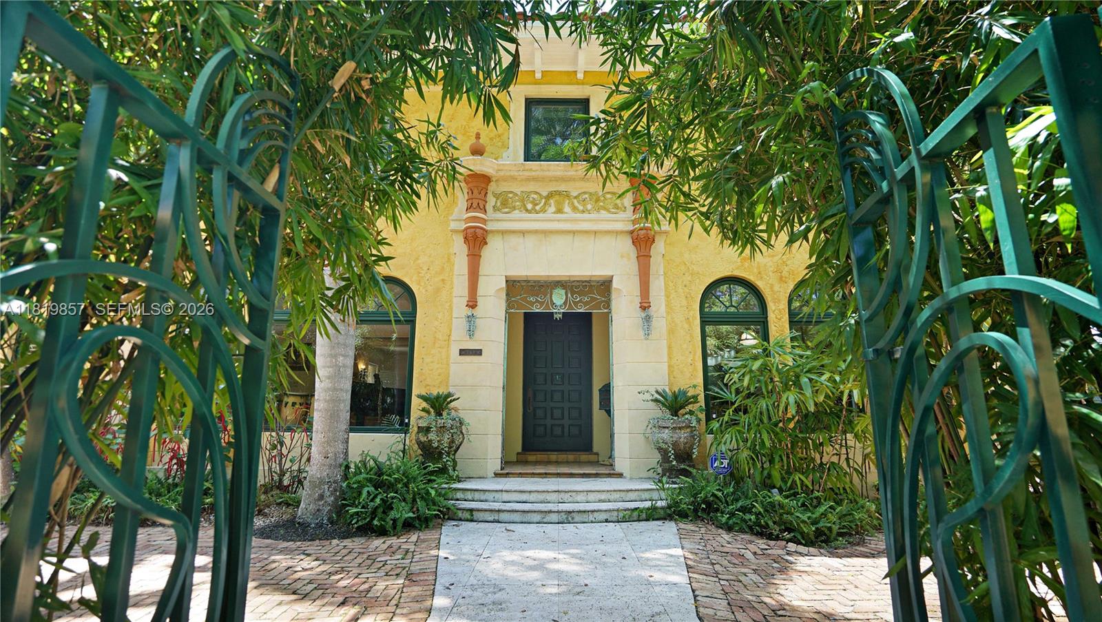 2050 Alton Rd, Miami Beach FL 33140