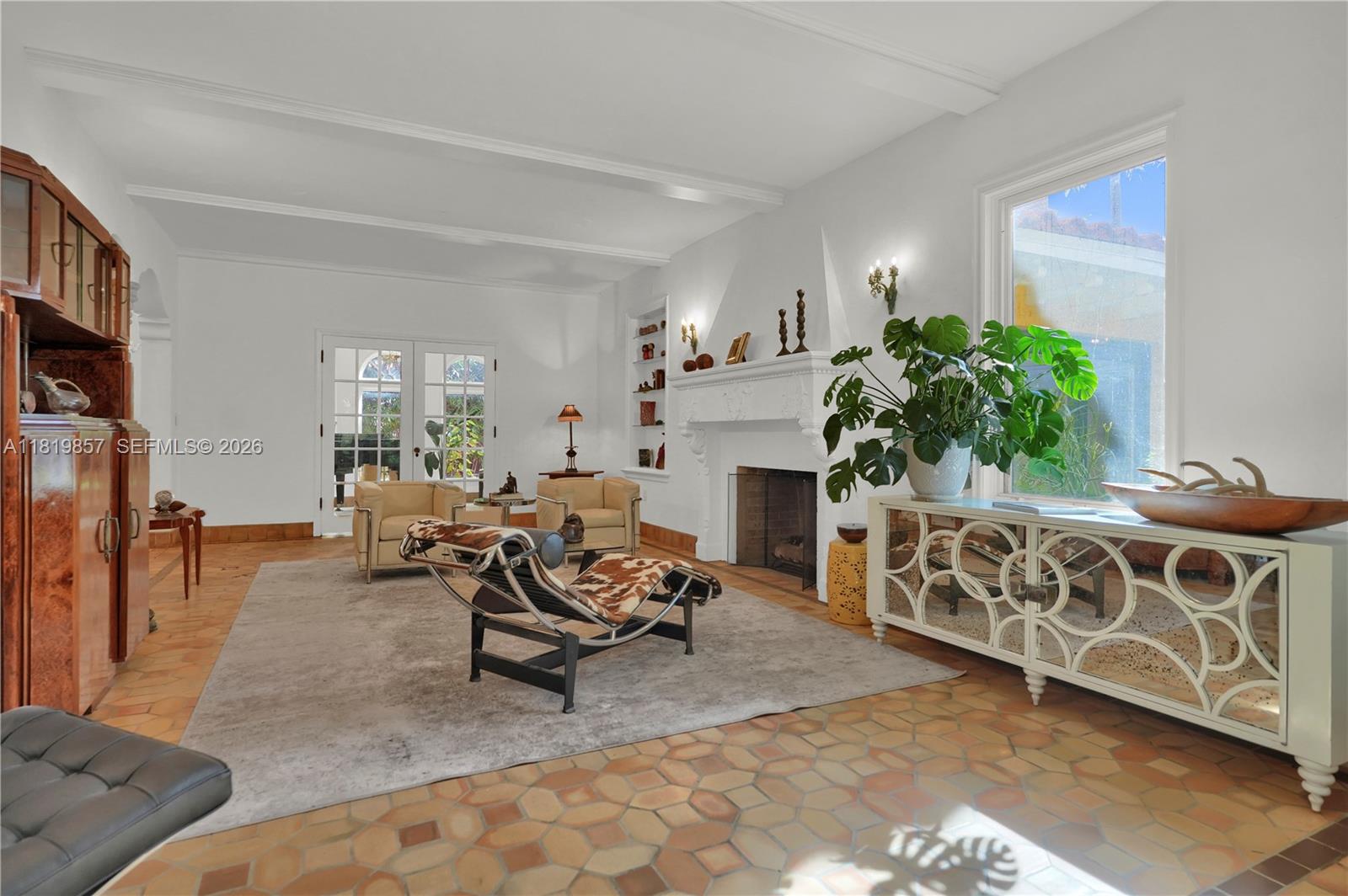 2050 Alton Rd, Miami Beach FL 33140