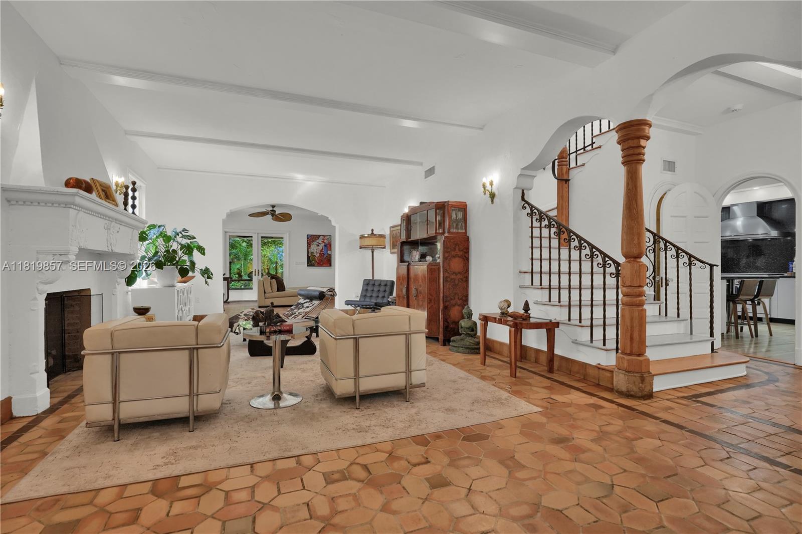 2050 Alton Rd, Miami Beach FL 33140