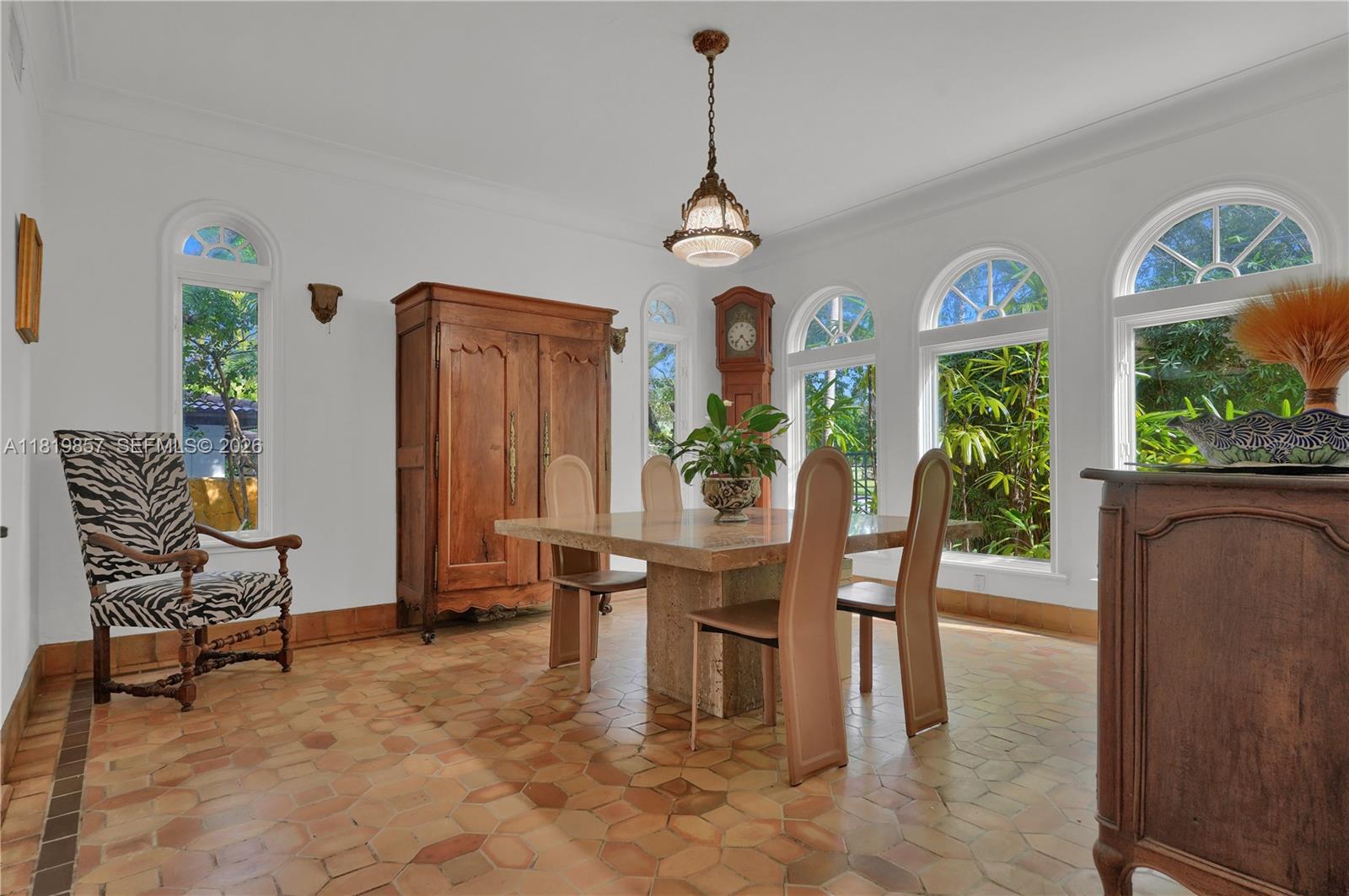 2050 Alton Rd, Miami Beach FL 33140